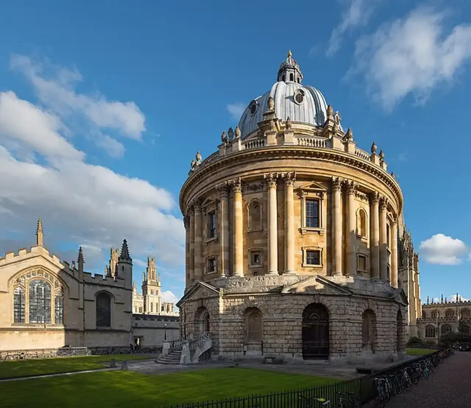 Radcliffe Camera: a biblioteca histórica com cúpula de Oxford - Oxford