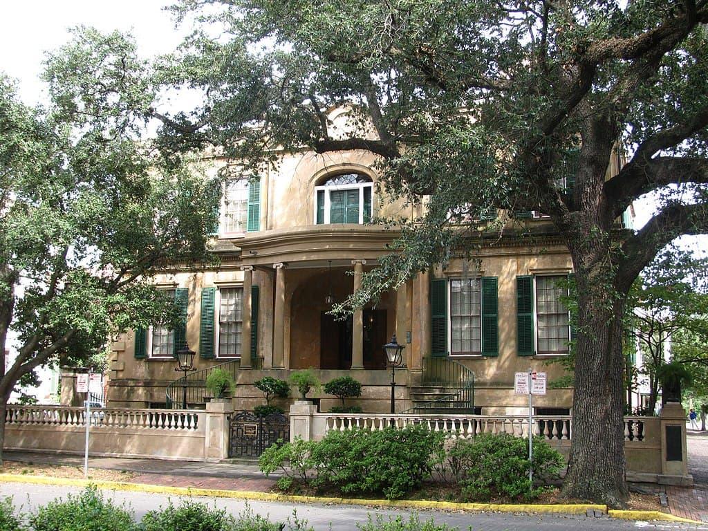 Owens-Thomas House & Slave Quarters