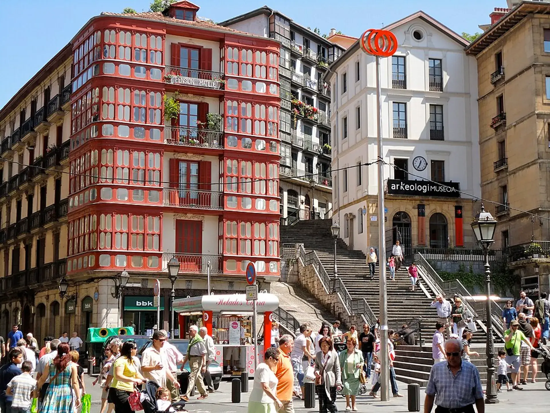 Tour image 2 for Bilbao: a self-guided walking tour of the Casco Viejo, with audio, quizzes & free eSIM