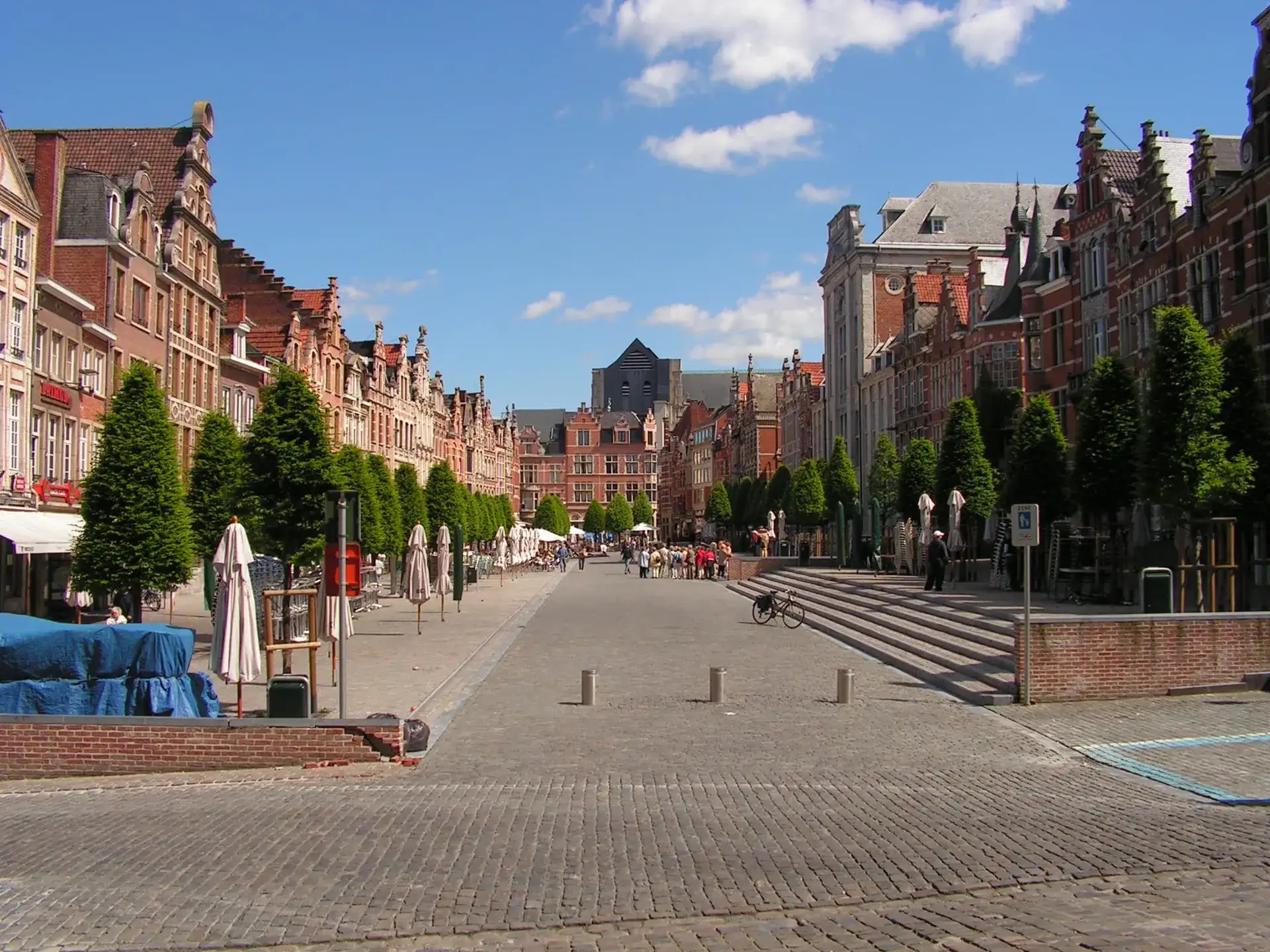 Oude Markt de Louvain : le plus long bar d'Europe - Leuven