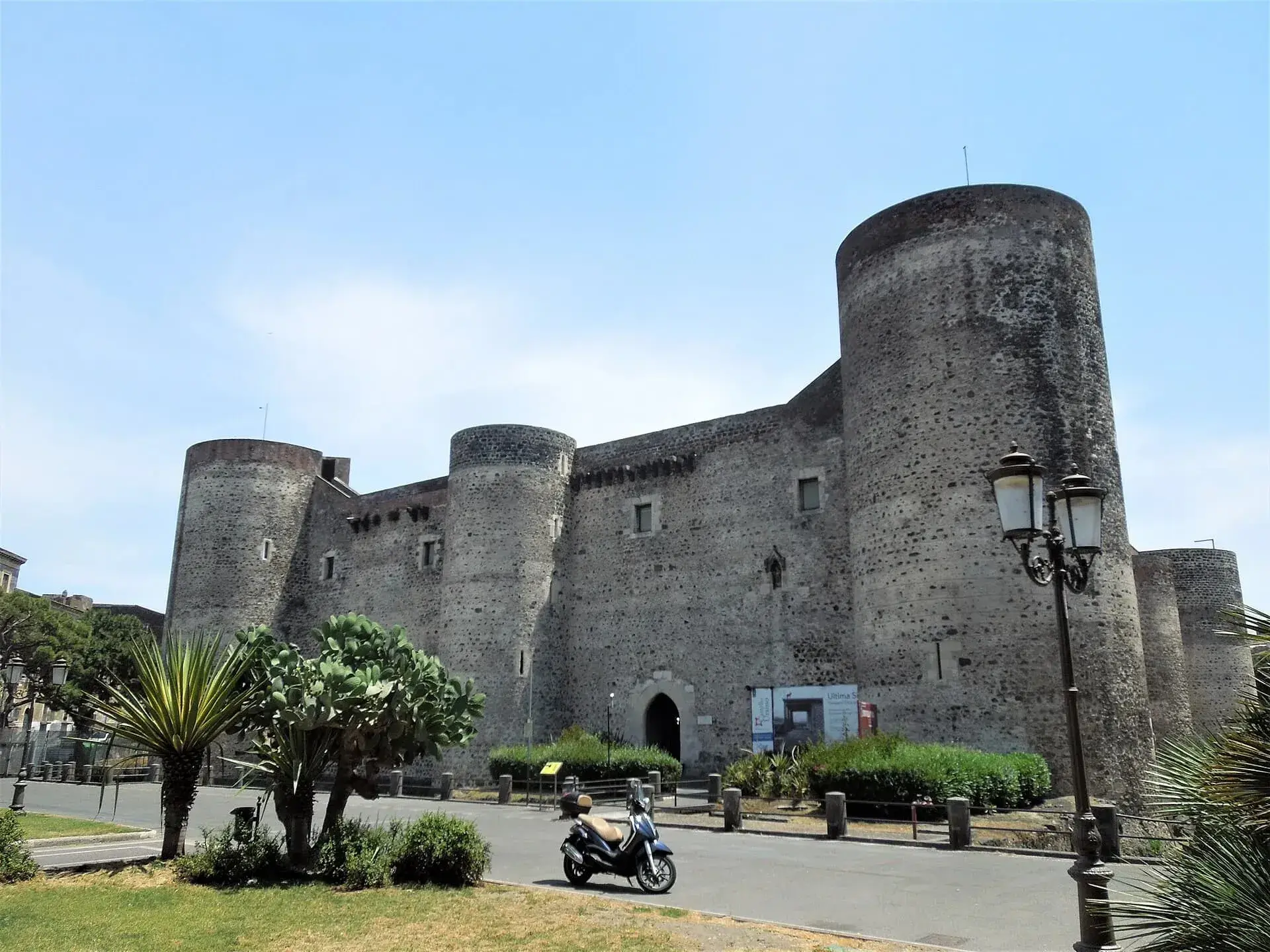 Tour image 3 for Self guided walking tour of Catania with audio guide