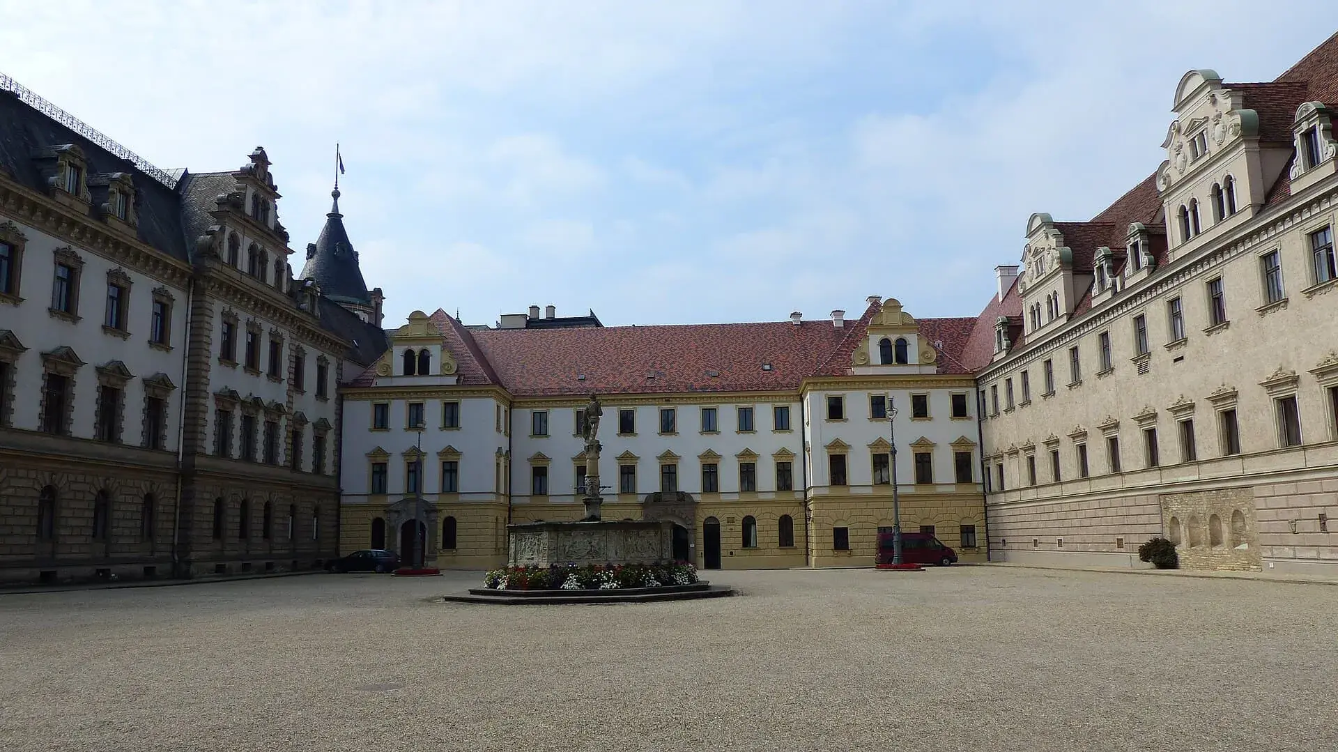 Tour image 2 for Regensburg: a self-guided walking tour of the Holy Roman Empire's parliament city, with audio, quizzes & free eSIM