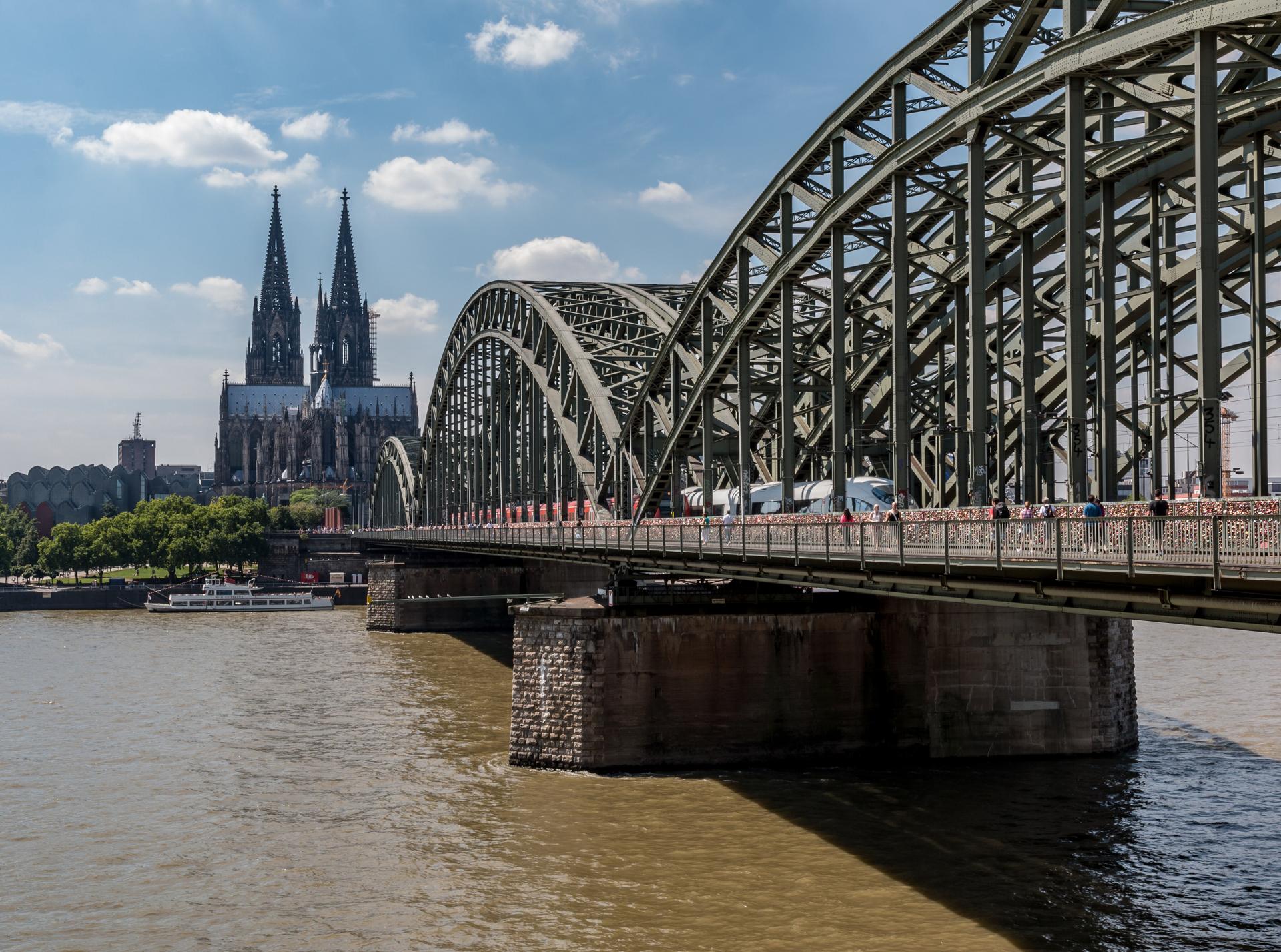 Ponte Hohenzollern (Hohenzollernbrücke)