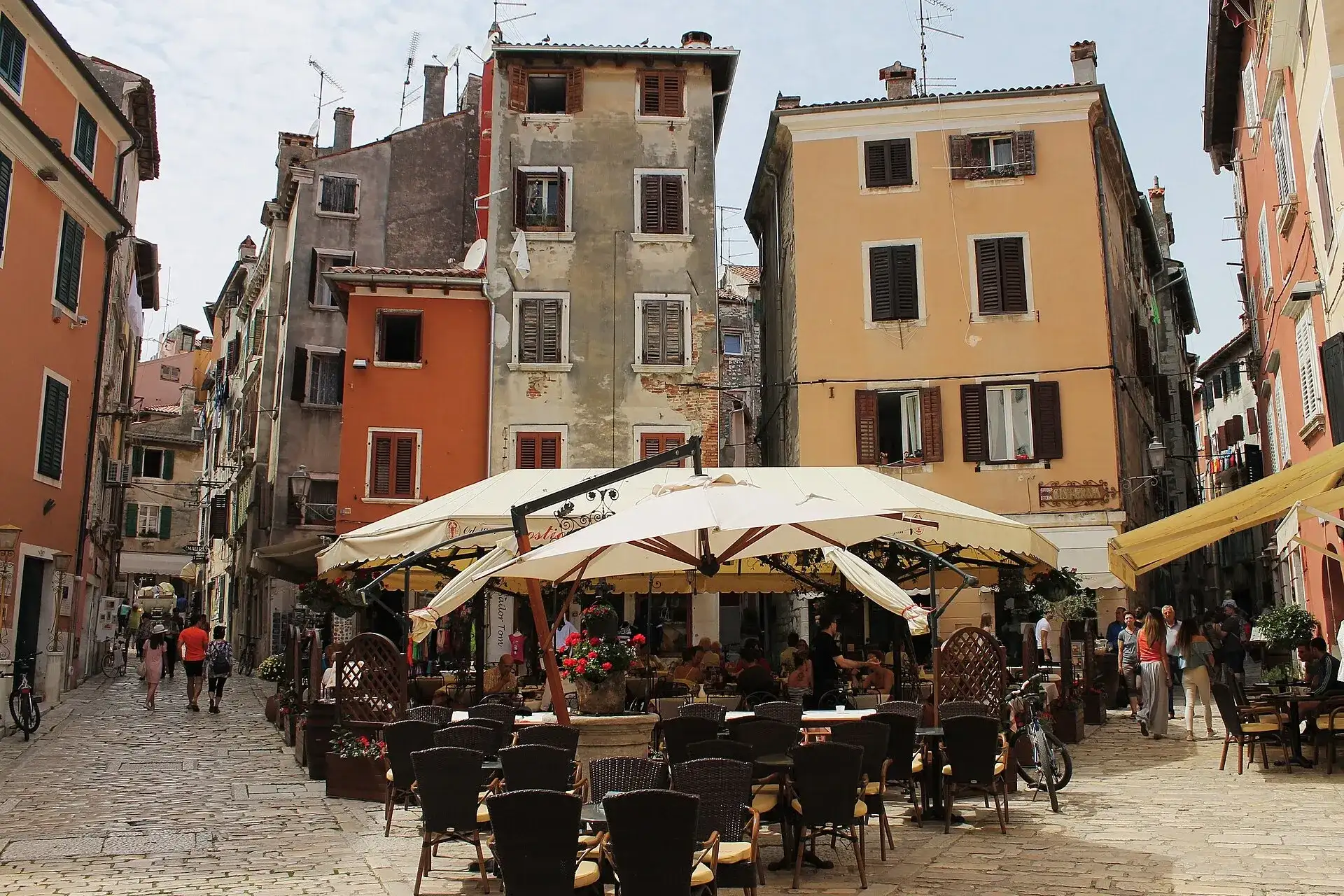 Piazza Matteotti: Rovinj's Historic Square - Rovinj