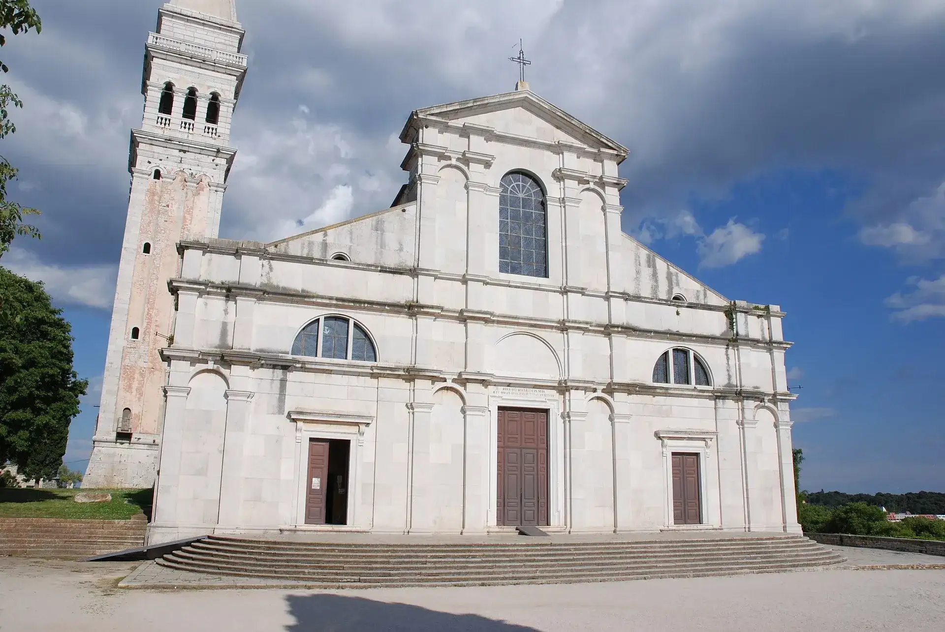 Kirche der heiligen Euphemia: Rovinjs Wahrzeichen auf dem Hügel - Rovinj