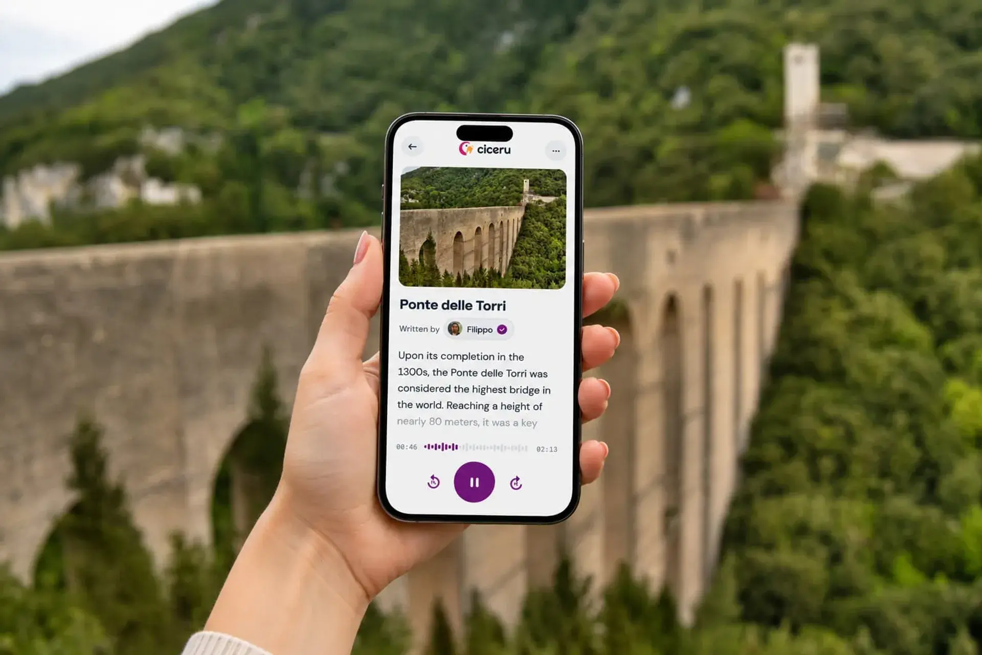 Spoleto: roccaforte medievale, un tour a piedi in totale libertà con audio e quiz