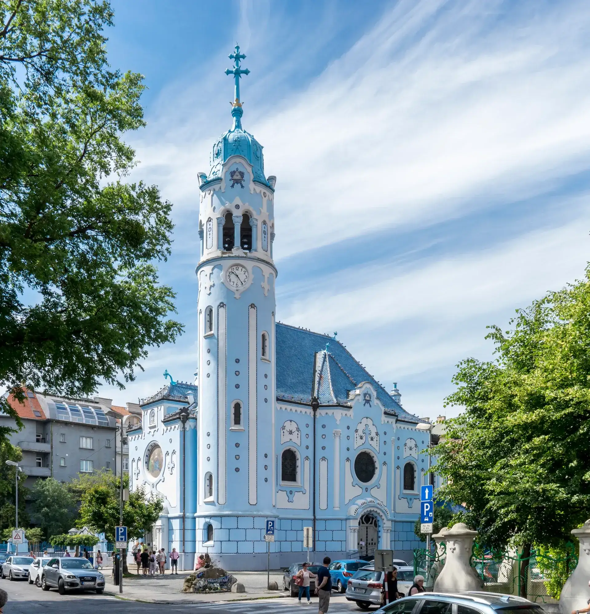 布拉迪斯拉发蓝色教堂:历史与建筑 - Bratislava