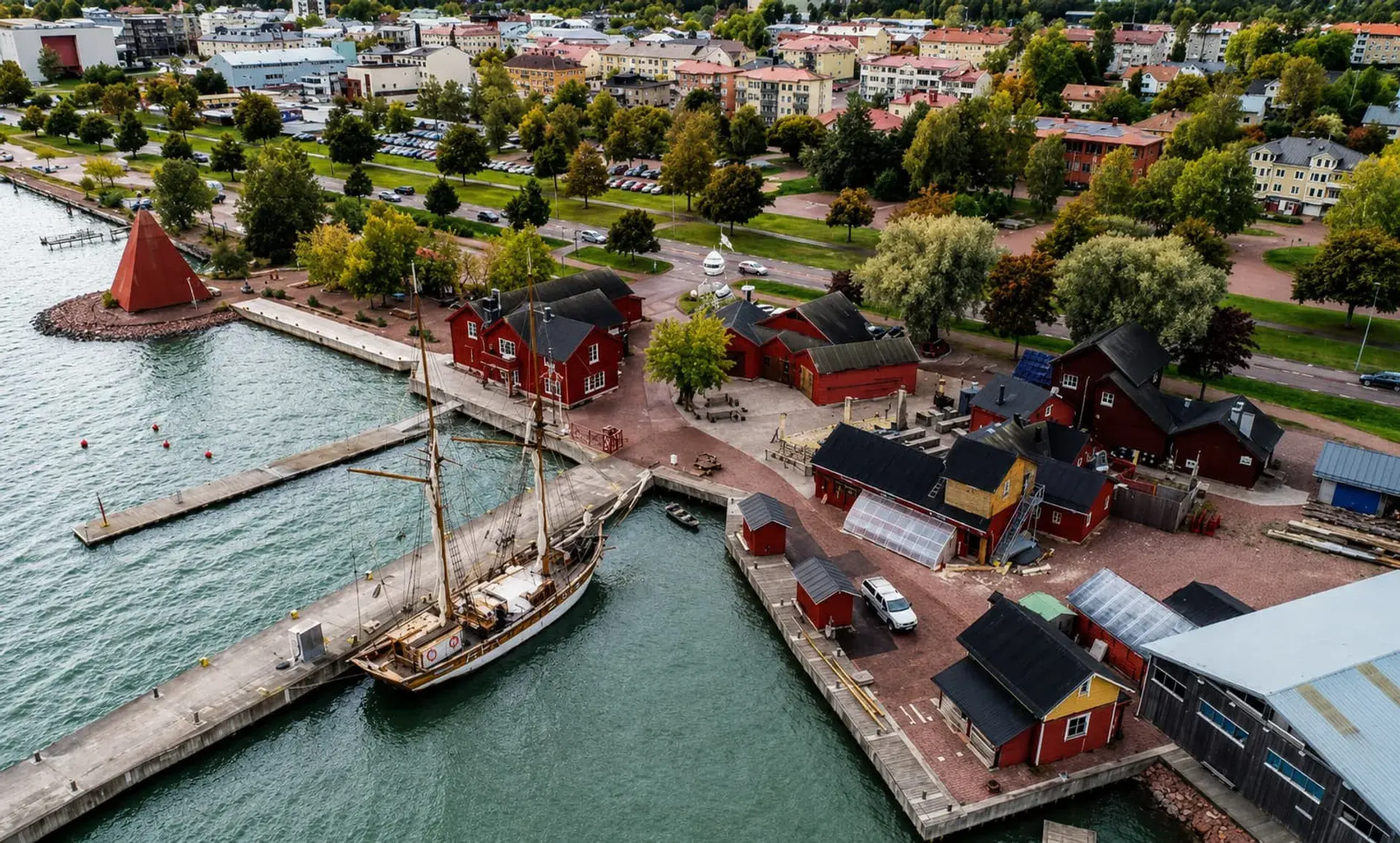 Tour image 2 for Mariehamn: the last windjammers, a self-guided walking tour with audio and quizzes