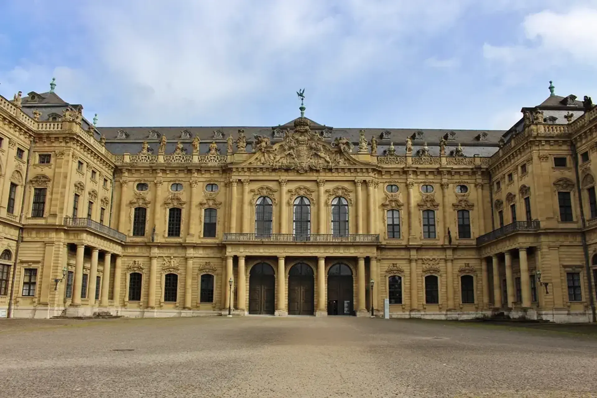 Tourbild 2 für Würzburg: Fürstliche Barockvergangenheit, selbstgeführter Stadtrundgang mit Audioguide und Quizfragen