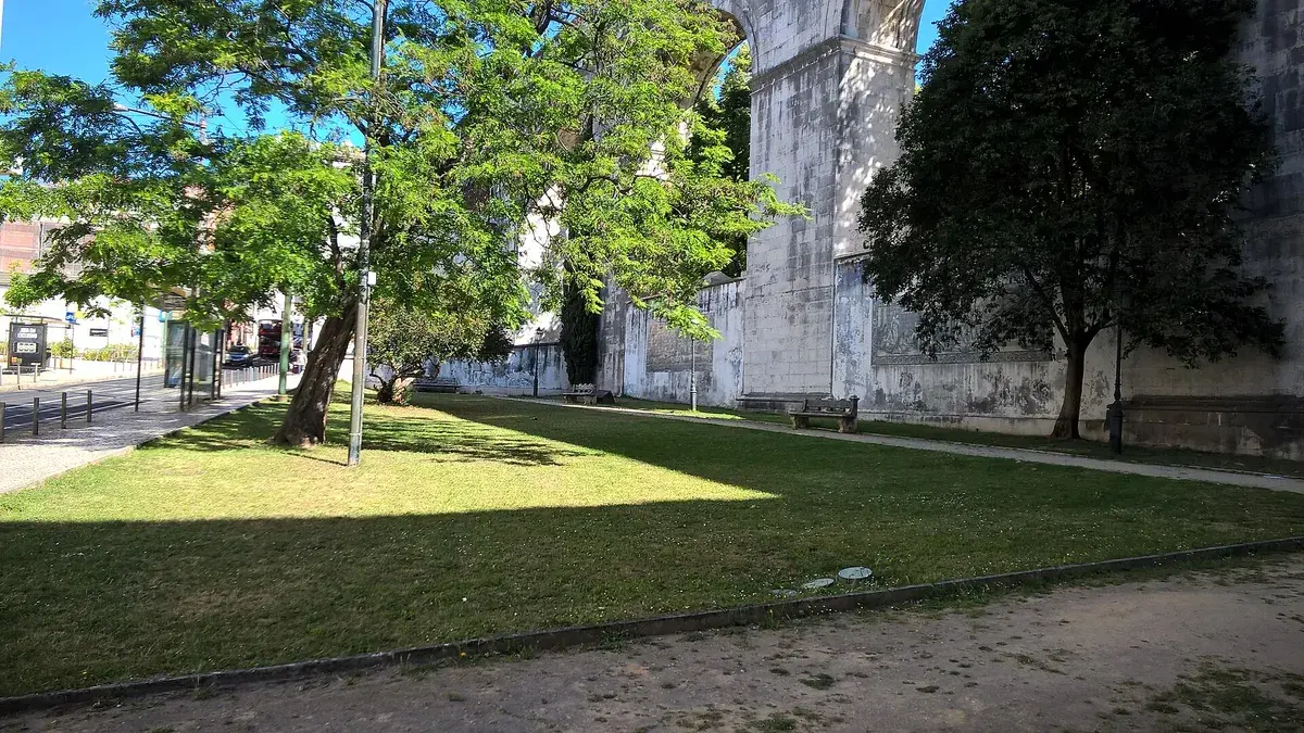 Blick auf den Jardim das Amoreiras in Lissabon. Foto: GualdimG