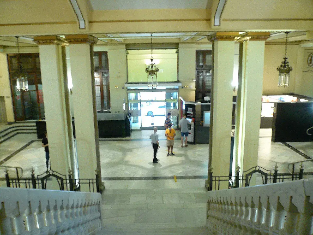 The Círculo de Bellas Artes interior is a useful reference for Madrid's seasonal cooling and public work options. Photo: Zarateman