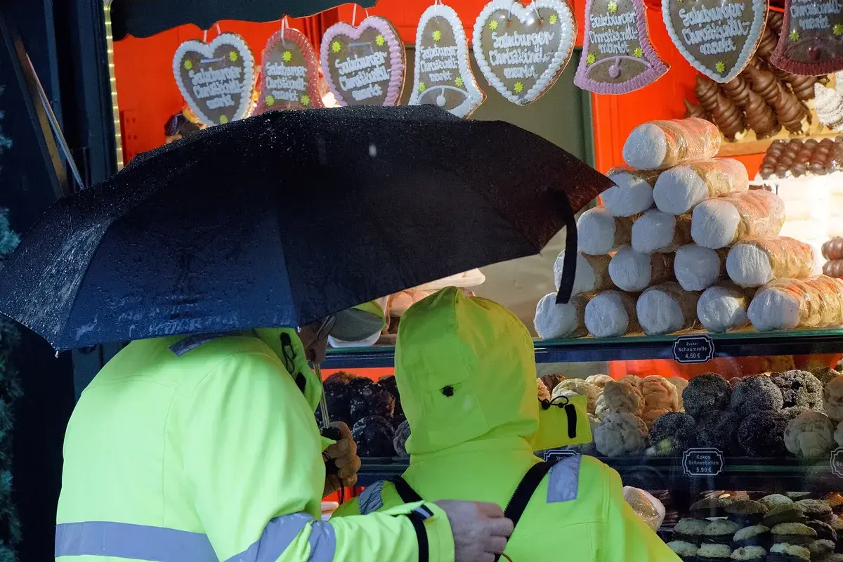 The Salzburger Christkindlmarkt on Domplatz. Photo: Eweht