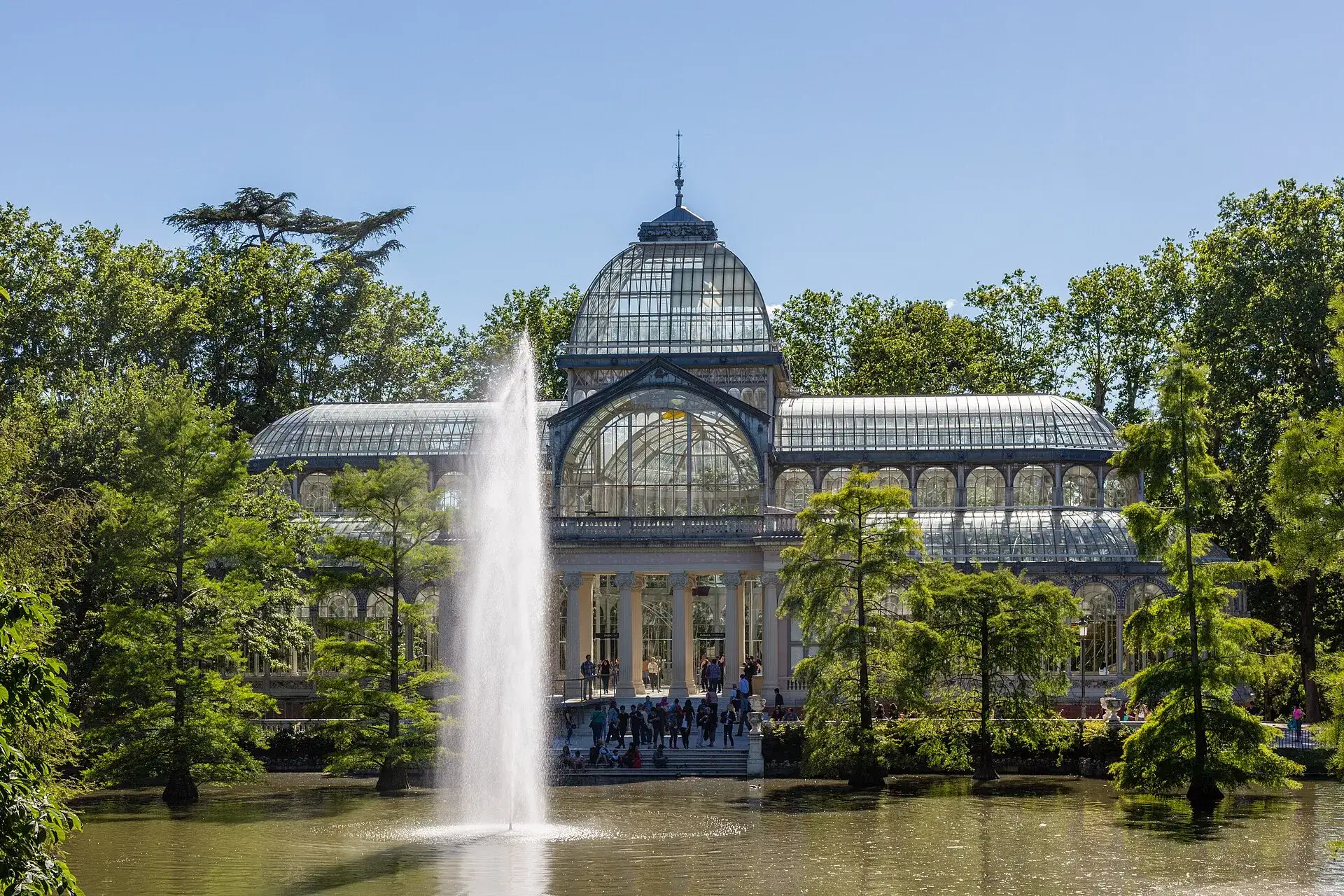 Cover image for Free Things to Do in Madrid: Museum Free Hours, Parks and Views
