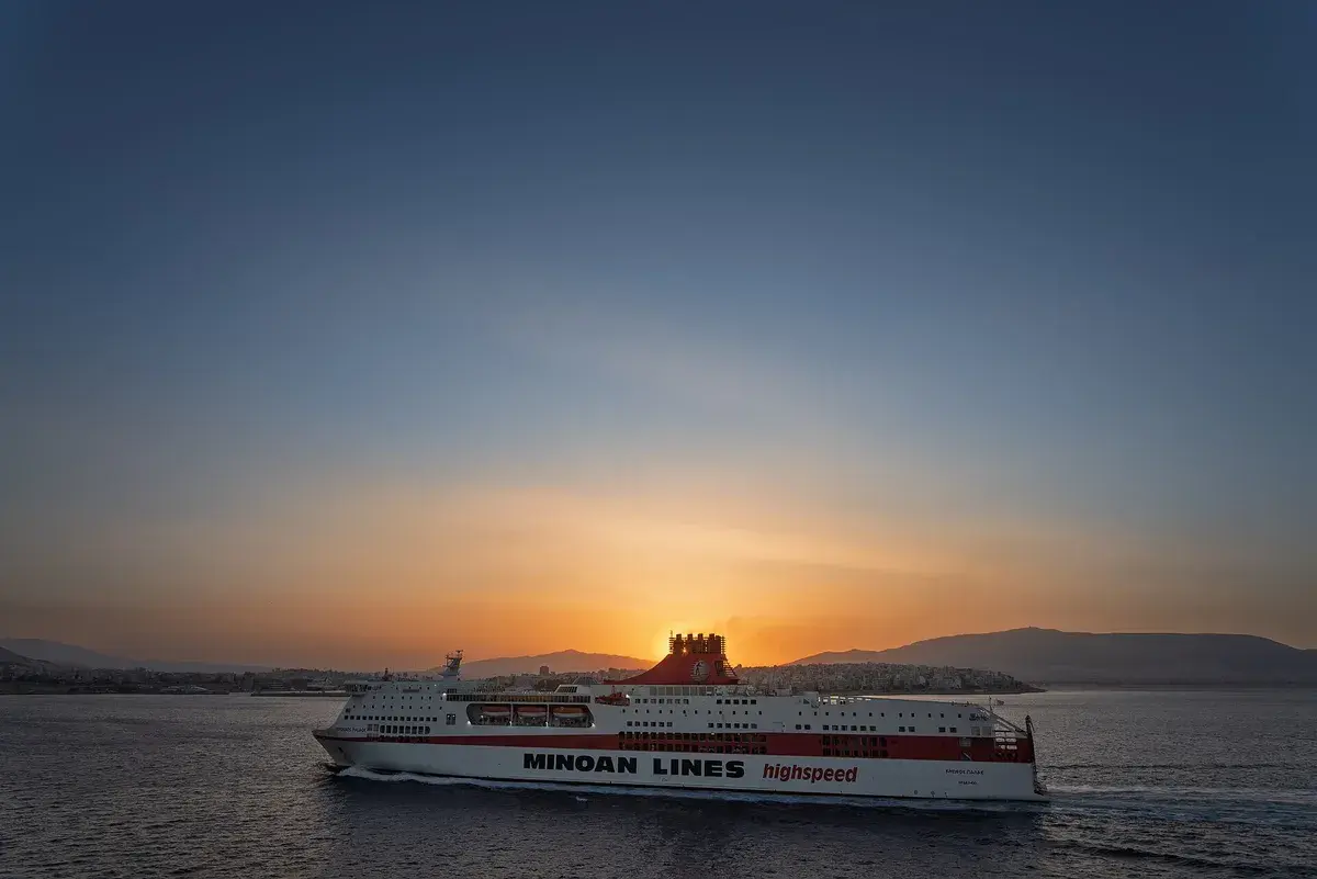 A ferry sits in Piraeus harbour, where the long port waterfront begins. Photo: Mustang Joe, CC0