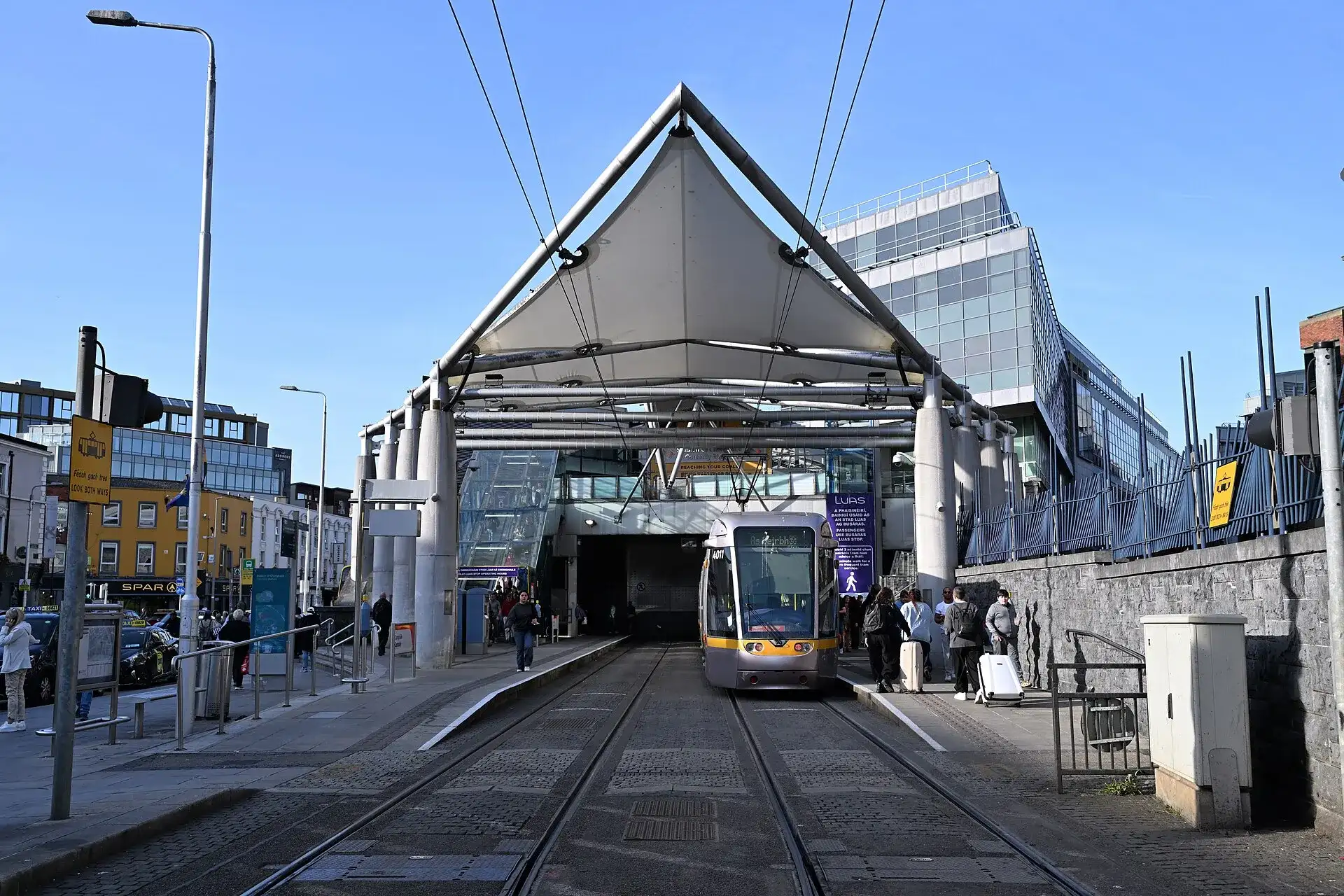 Cover image for Getting Around Dublin: Transport, Airport Transfers and Where to Leave Your Bag