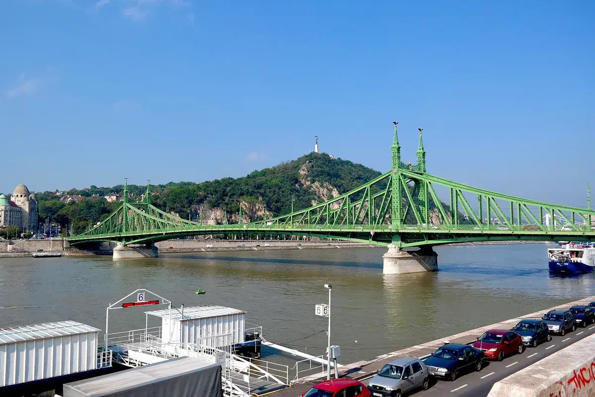 Liberty Bridge over the Danube, photographed in September 2014. Photo: Choinowski, CC0