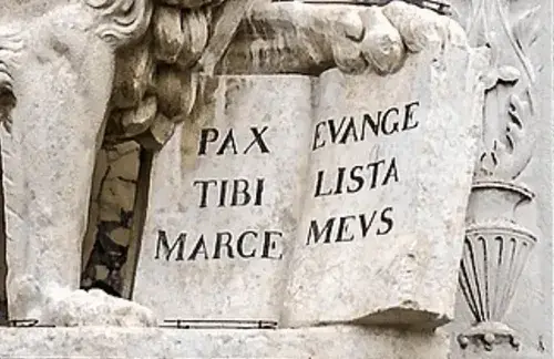 El león y la leyenda