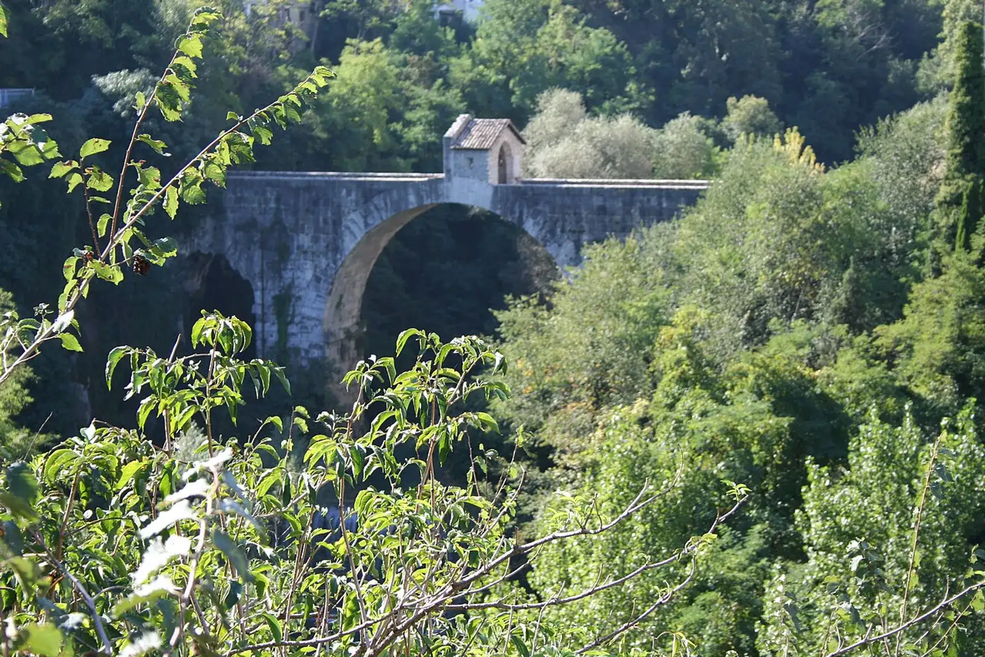 Ponte di Cecco: Ascoli Piceno's Ancient Roman Bridge - Ascoli-piceno