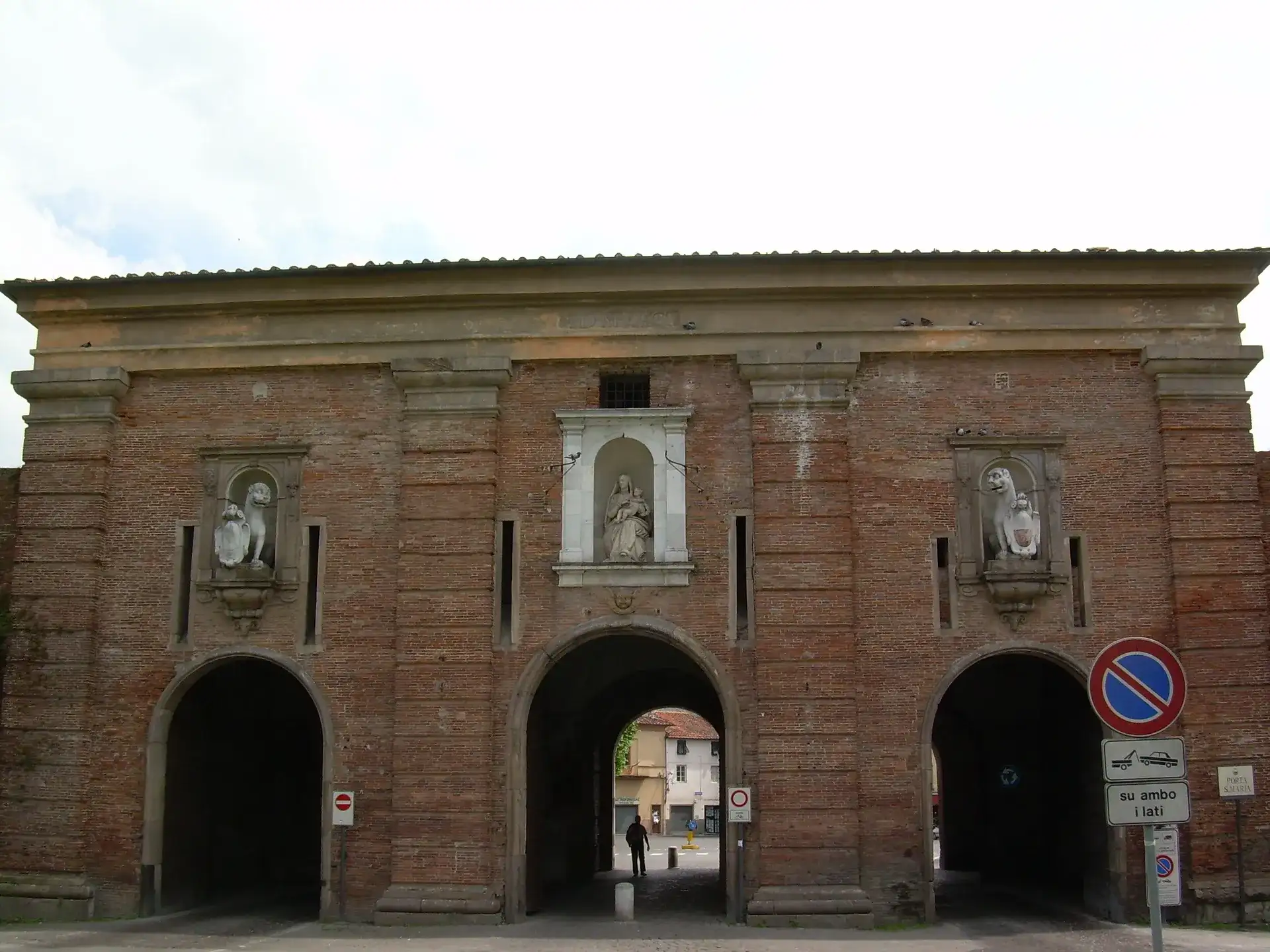 Porta Santa Maria: Luccas historisches Renaissancetor - Lucca