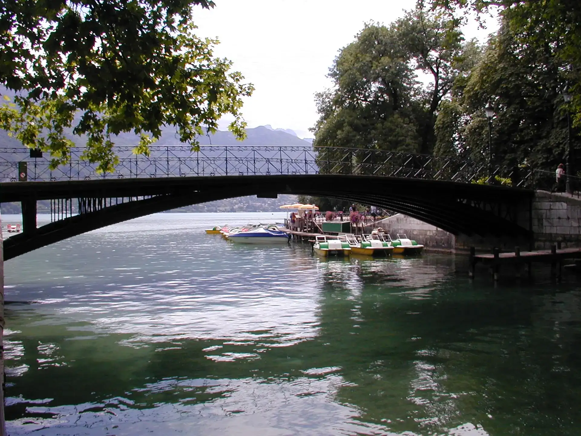 Lago de Annecy: a pura joia alpina de França - Annecy