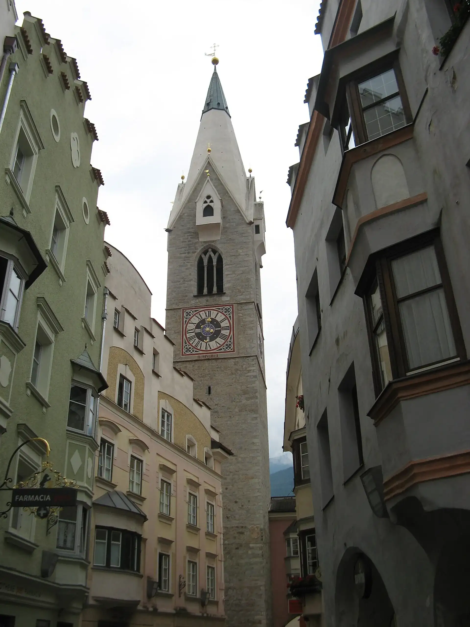 Weißer Turm: Brixen's Historic White Tower Museum - Brixen