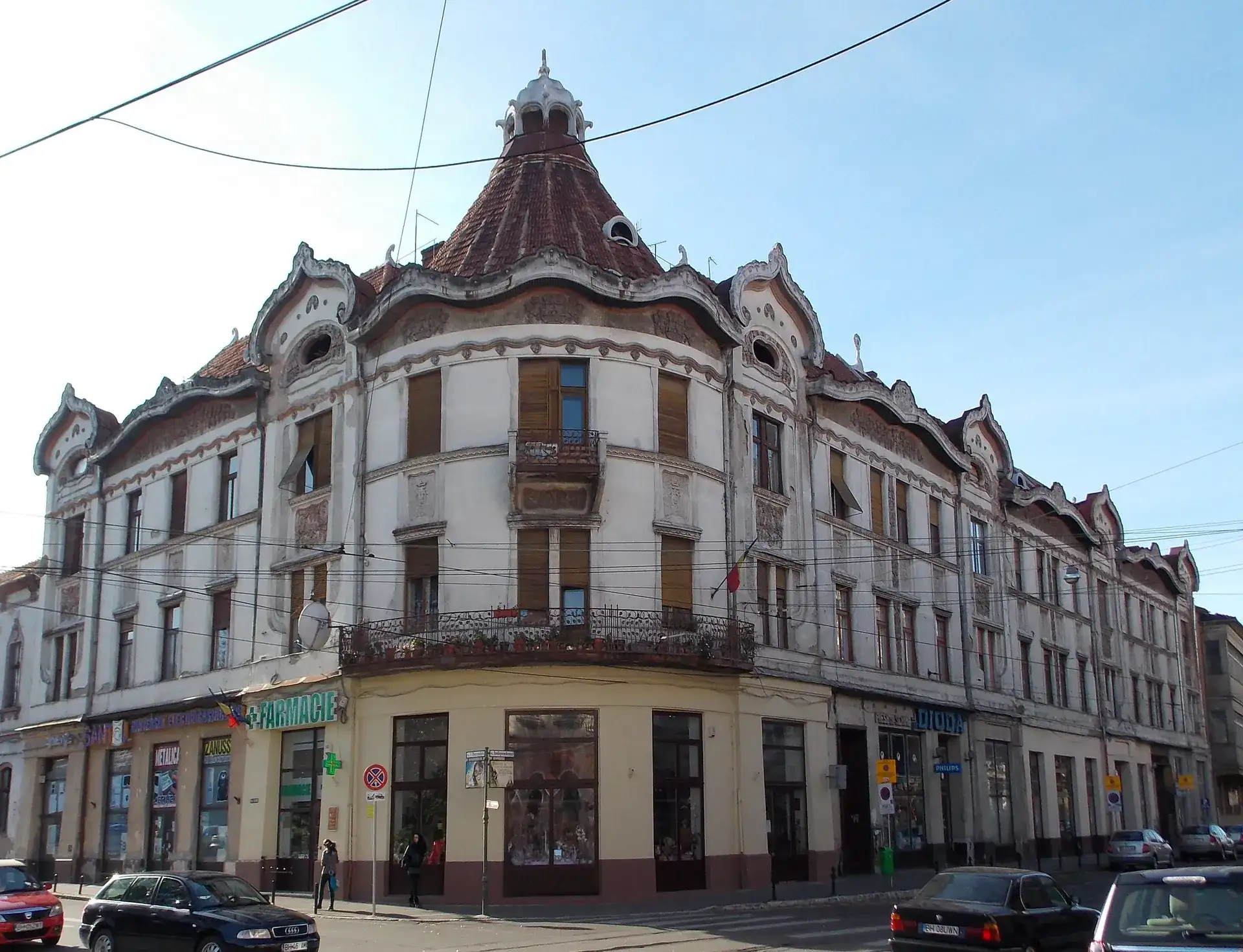 Füchsl Palace: Oradea's Art Nouveau Gem - Oradea