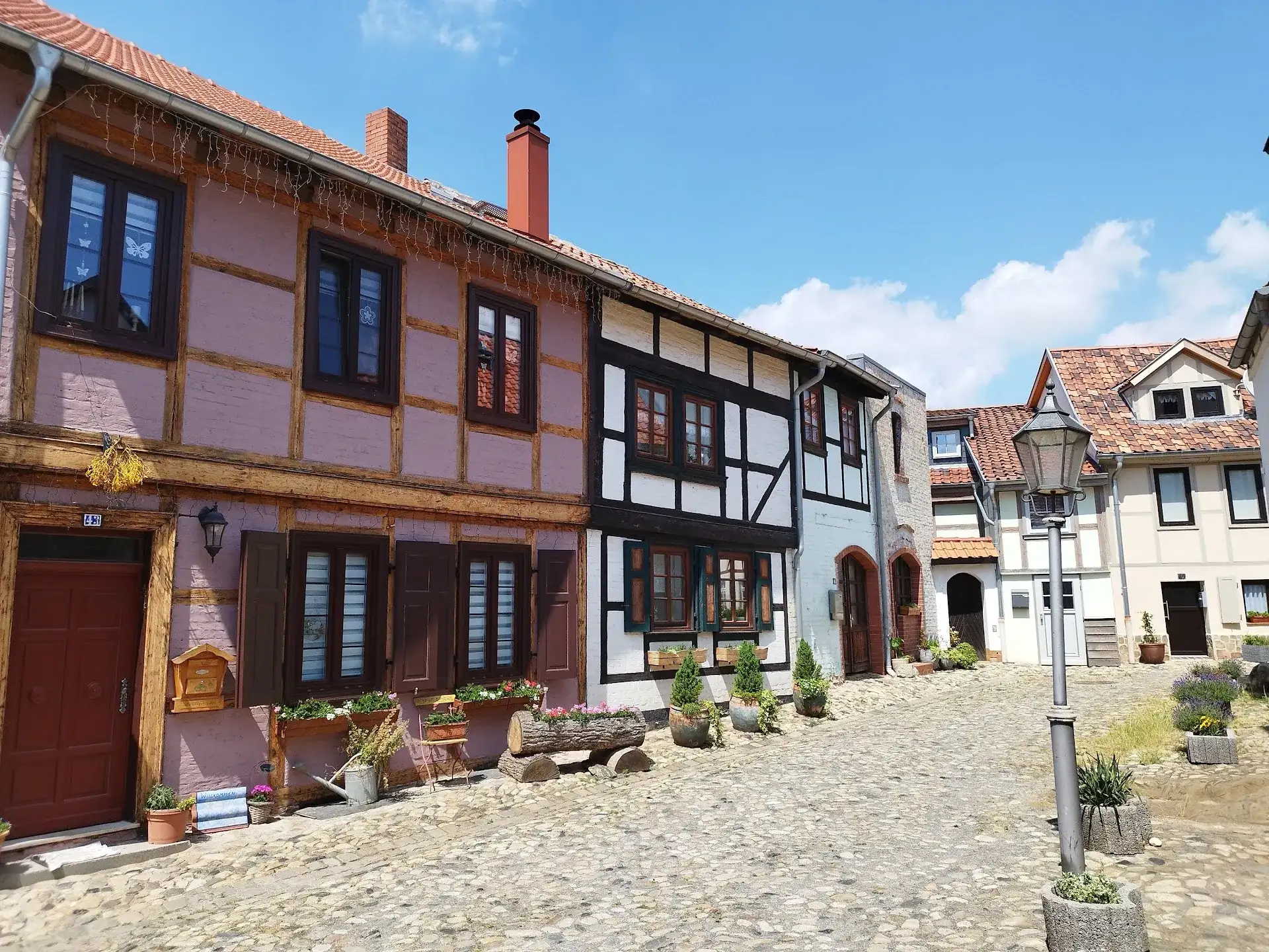 Münzenberg: Quedlinburg's Historic Hilltop Village - Quedlinburg