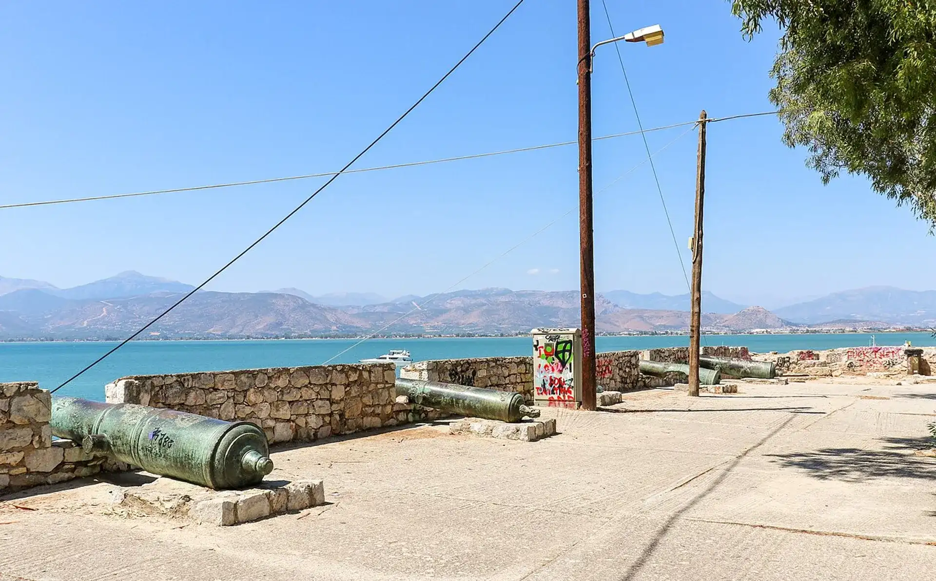 Bastion Fünf Brüder: Nafplios historische Seebatterie - Nafplion