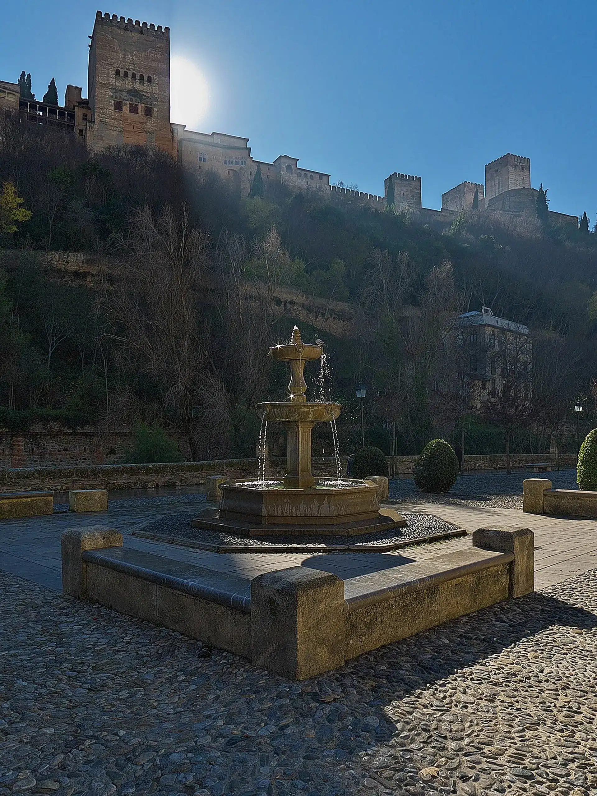 Fuente del Paseo de los Tristes: Granada's Historic Gem - Granada