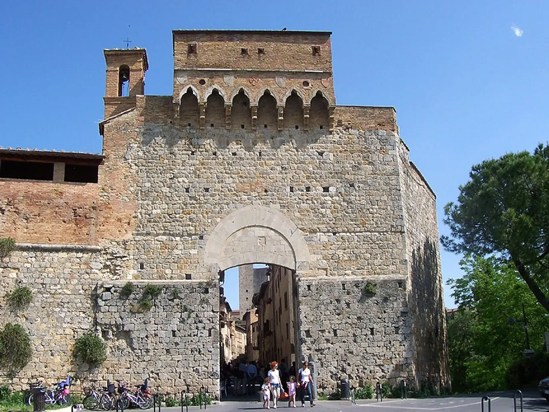Porta San Giovanni: Das historische Stadttor von San Gimignano - San-gimignano