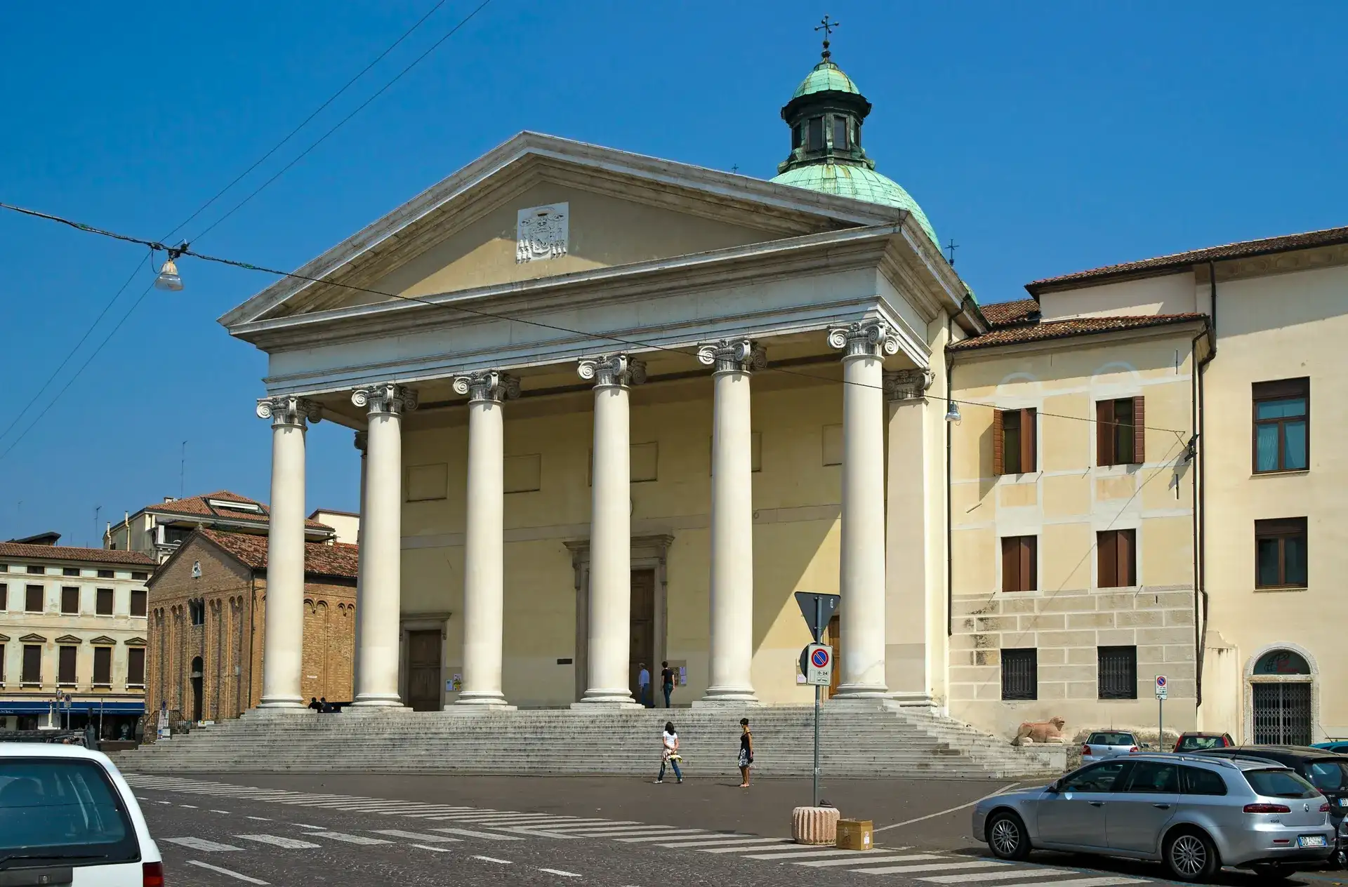 Cathedral of St Peter the Apostle: Treviso's Duomo - Treviso