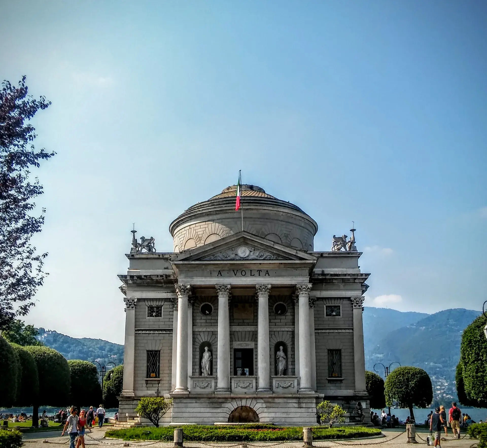 Tour image 4 for Como: a self-guided walking tour of the cathedral where two pagan Romans guard a Christian door, with audio, quizzes & free eSIM