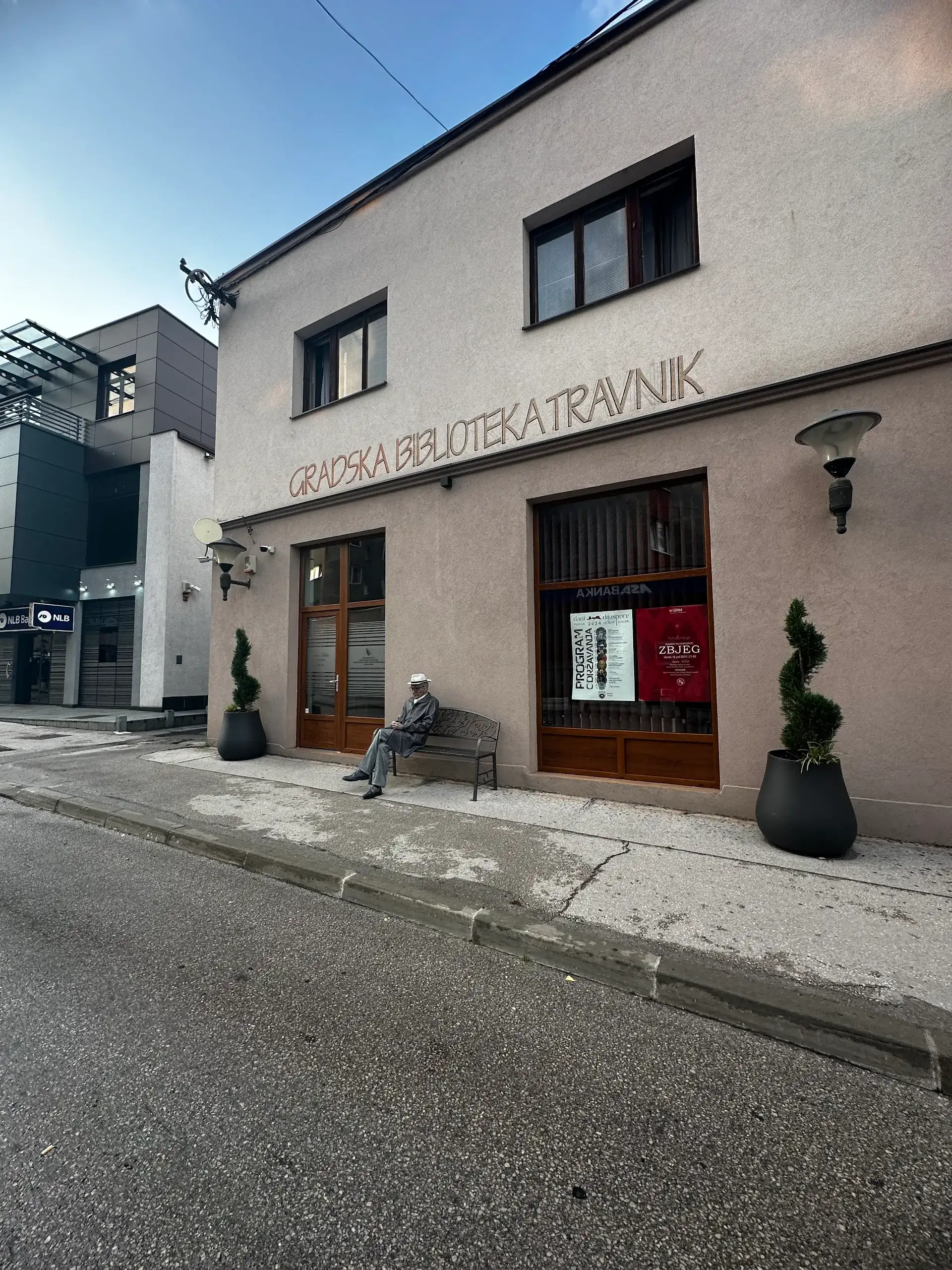 Ivo Andrić Statues in Travnik: A Nobel Legacy in Bronze - Travnik