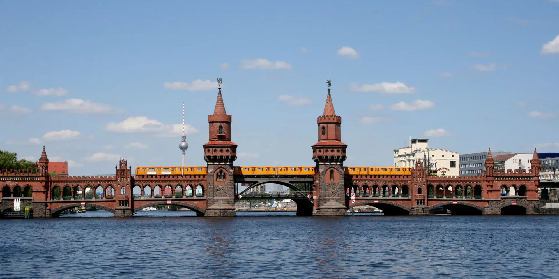 Oberbaumbrücke: Berlin's Bridge of Division and Unity - Berlin