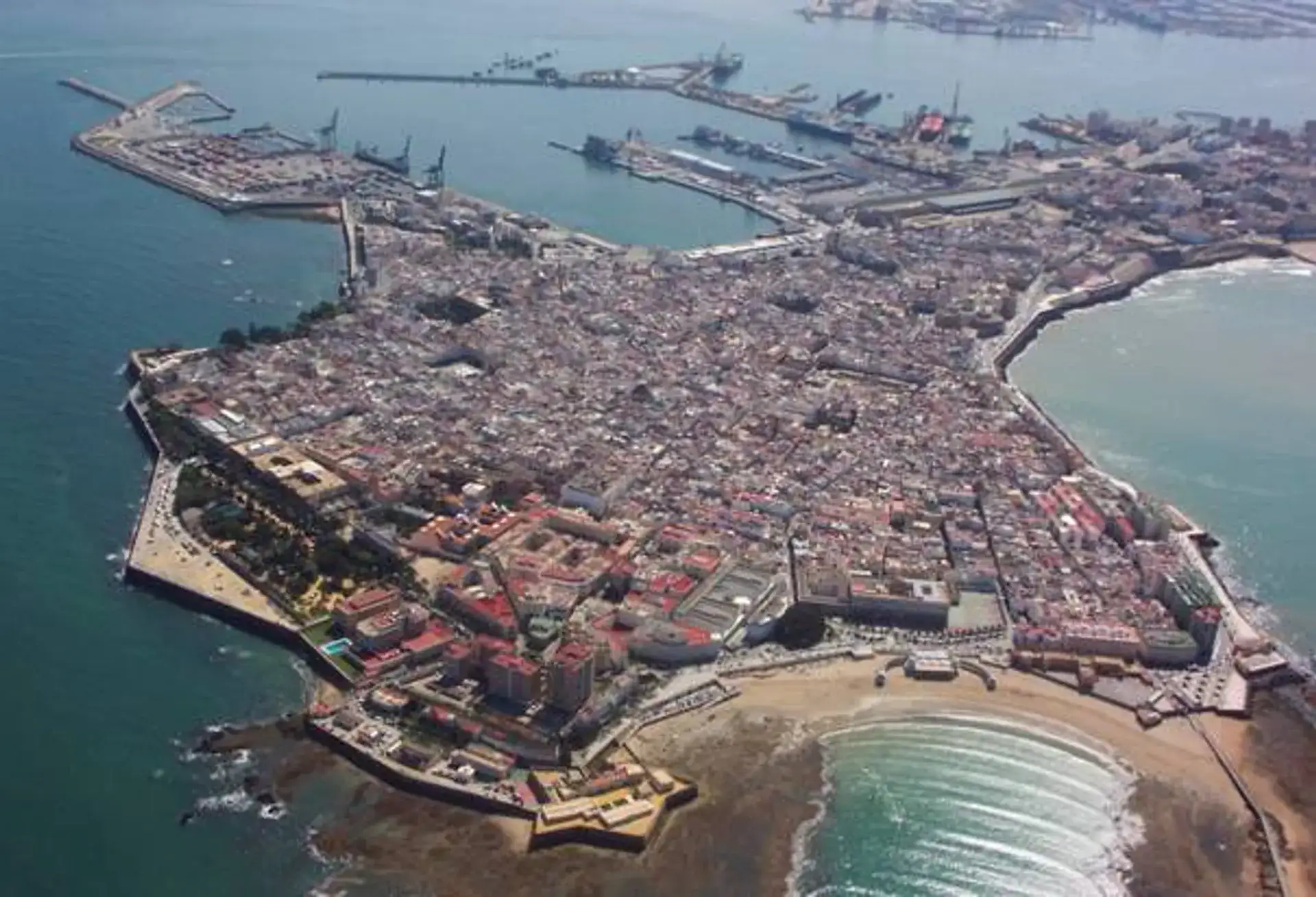 Porto di Cadice: un'antica porta sul mare - Cadiz