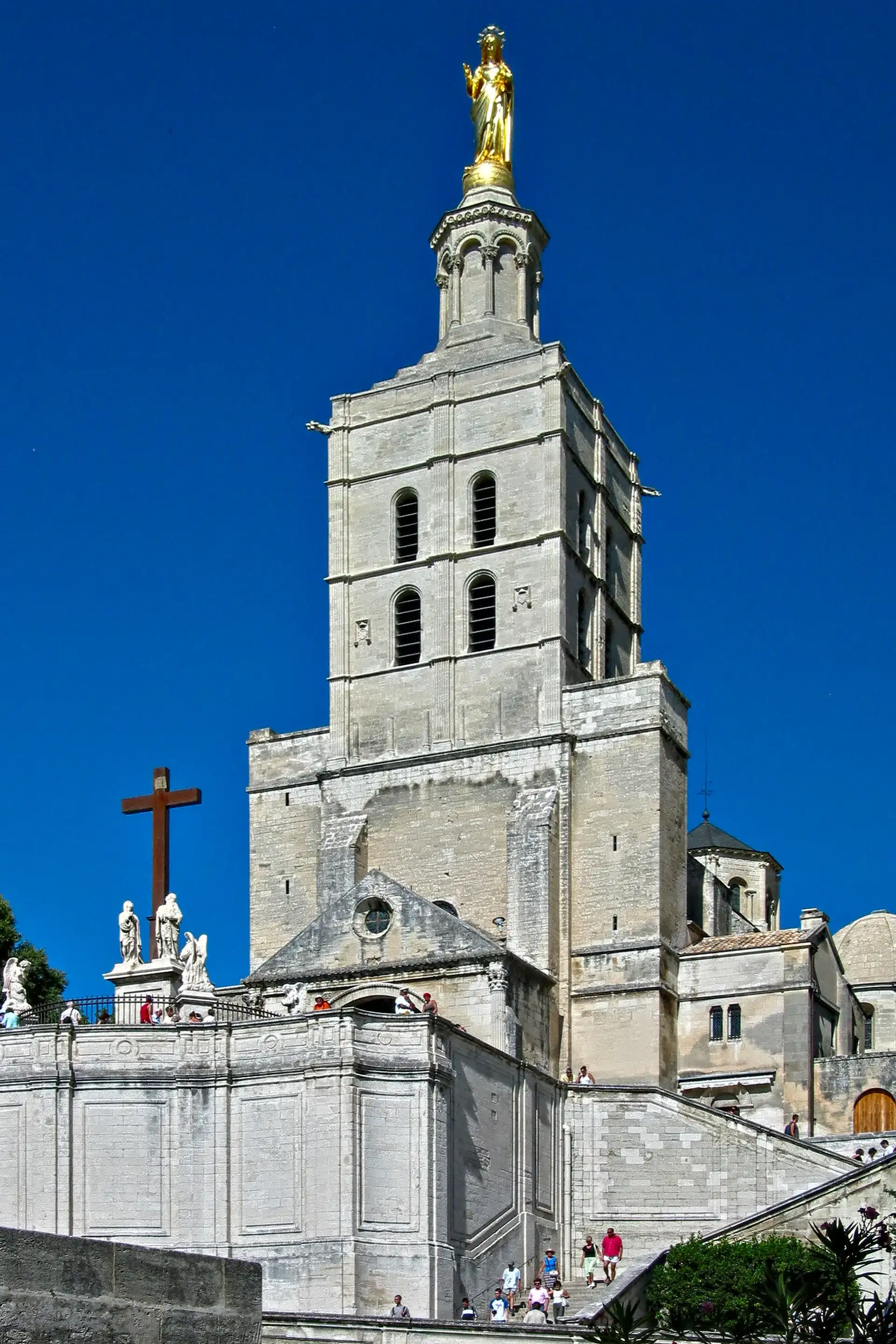 Notre Dame des Doms: Avignon's Historic Cathedral - Avignon