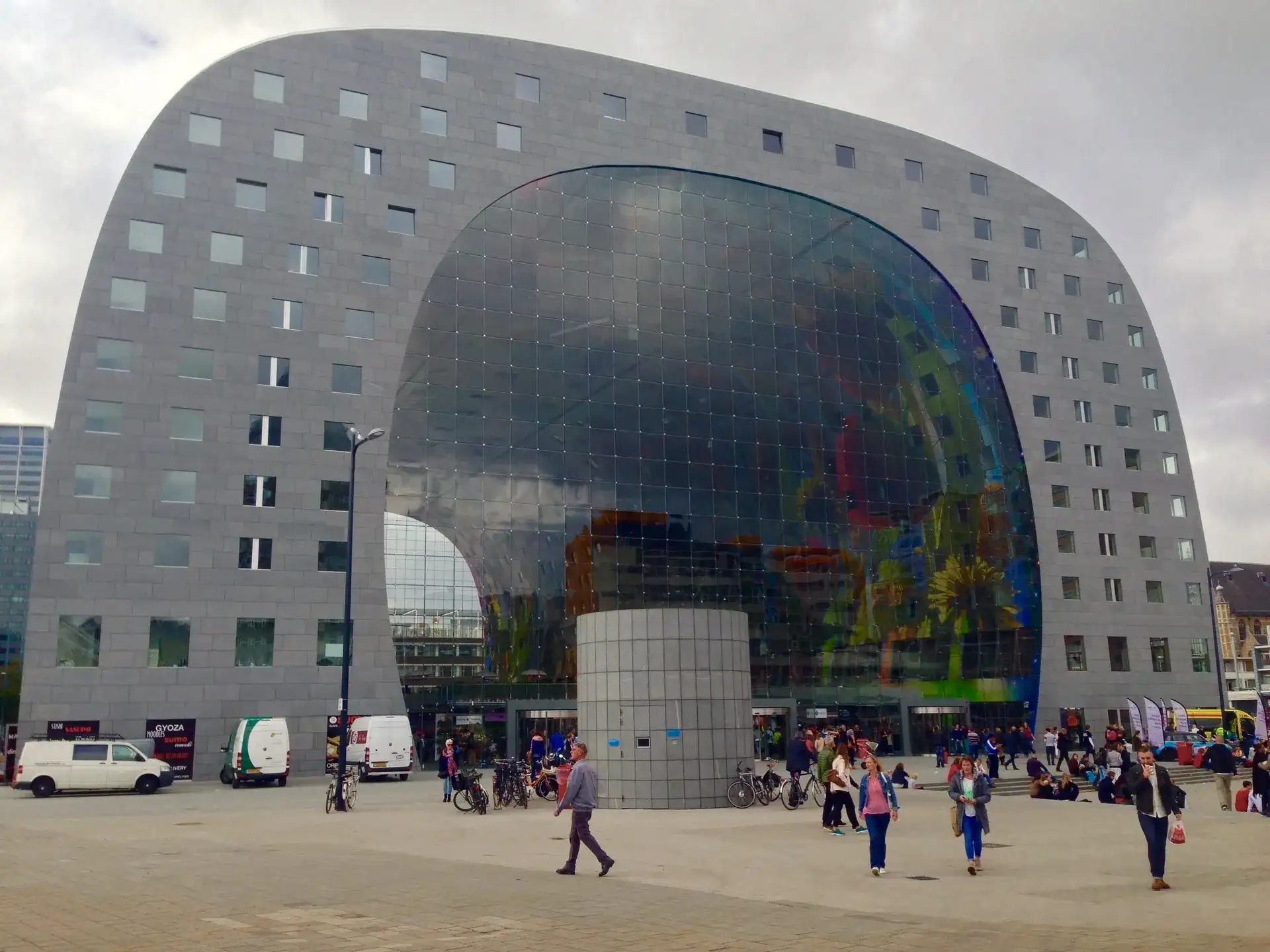 Markthal di Rotterdam: arco iconico e mercato gastronomico - Rotterdam