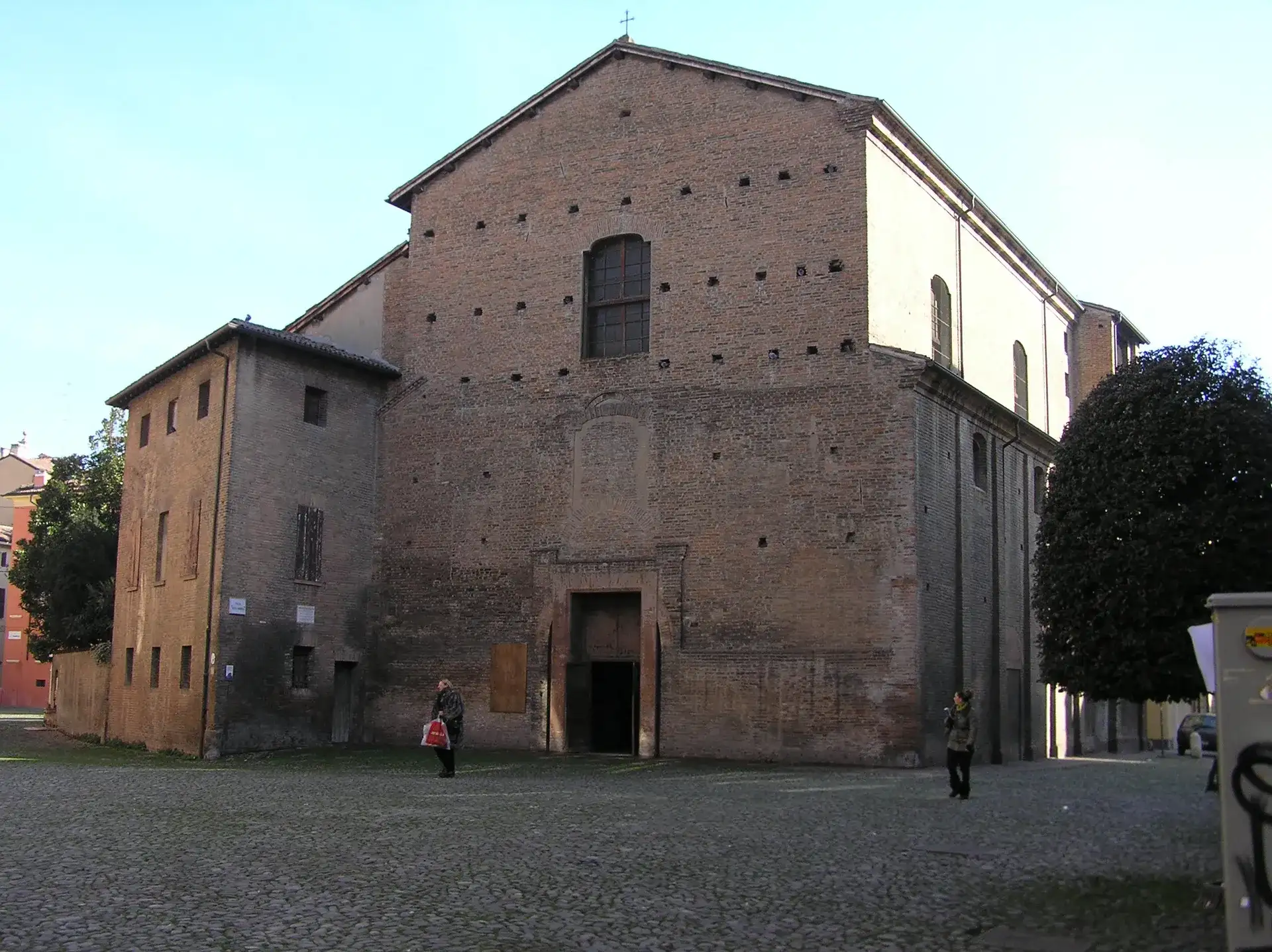 Santa Maria della Pomposa: la iglesia erudita de Módena - Modena
