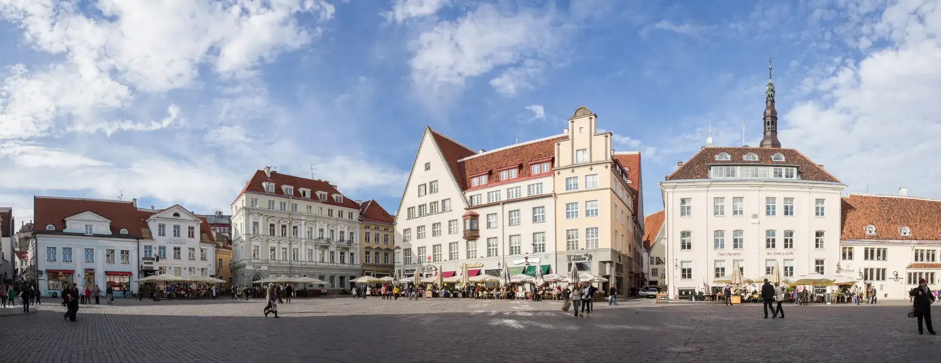 Raekoja plats: das historische herz des tallinner weihnachtsmarktes - Tallinn