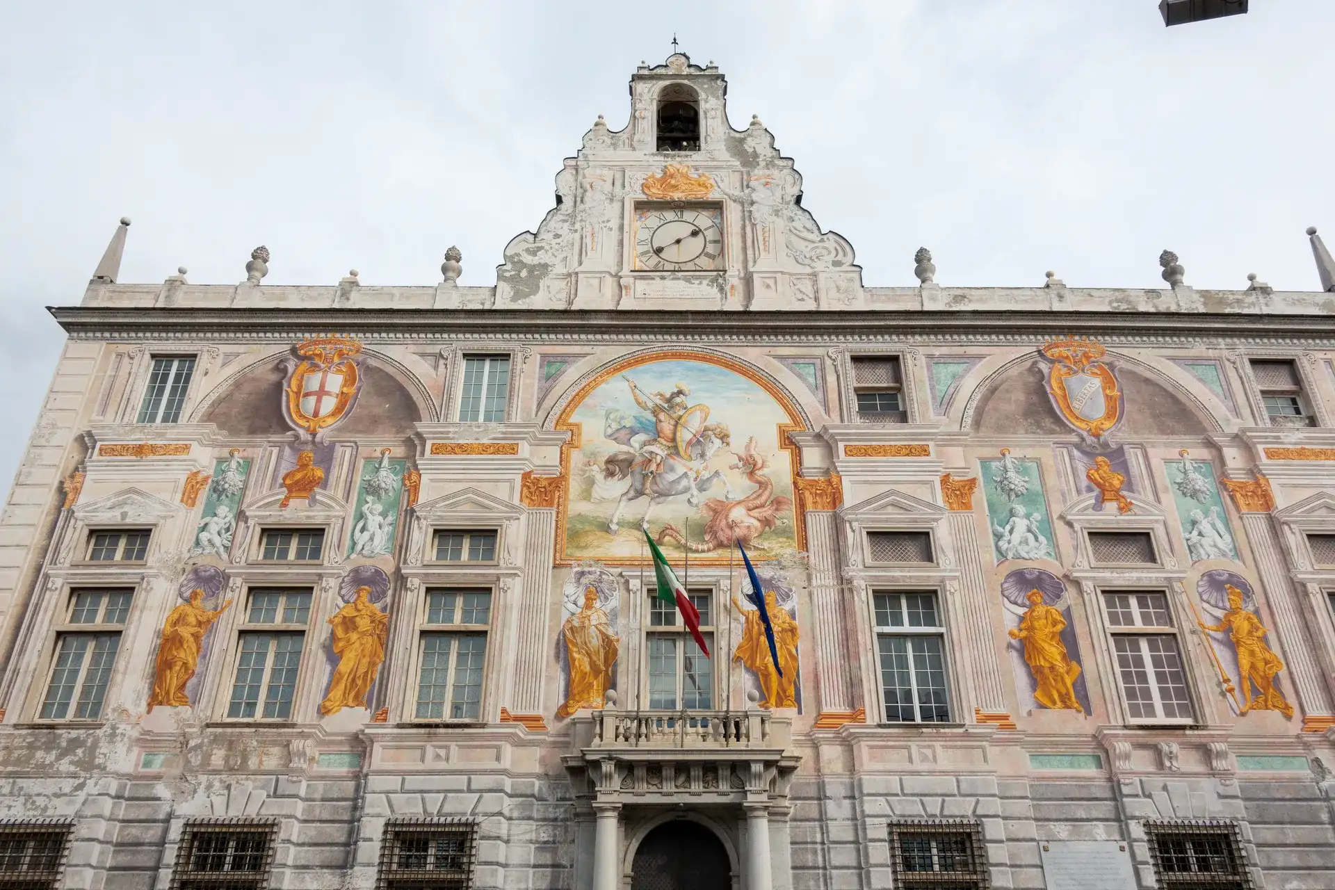 Palazzo San Giorgio: la storica banca affrescata di Genova - Genoa