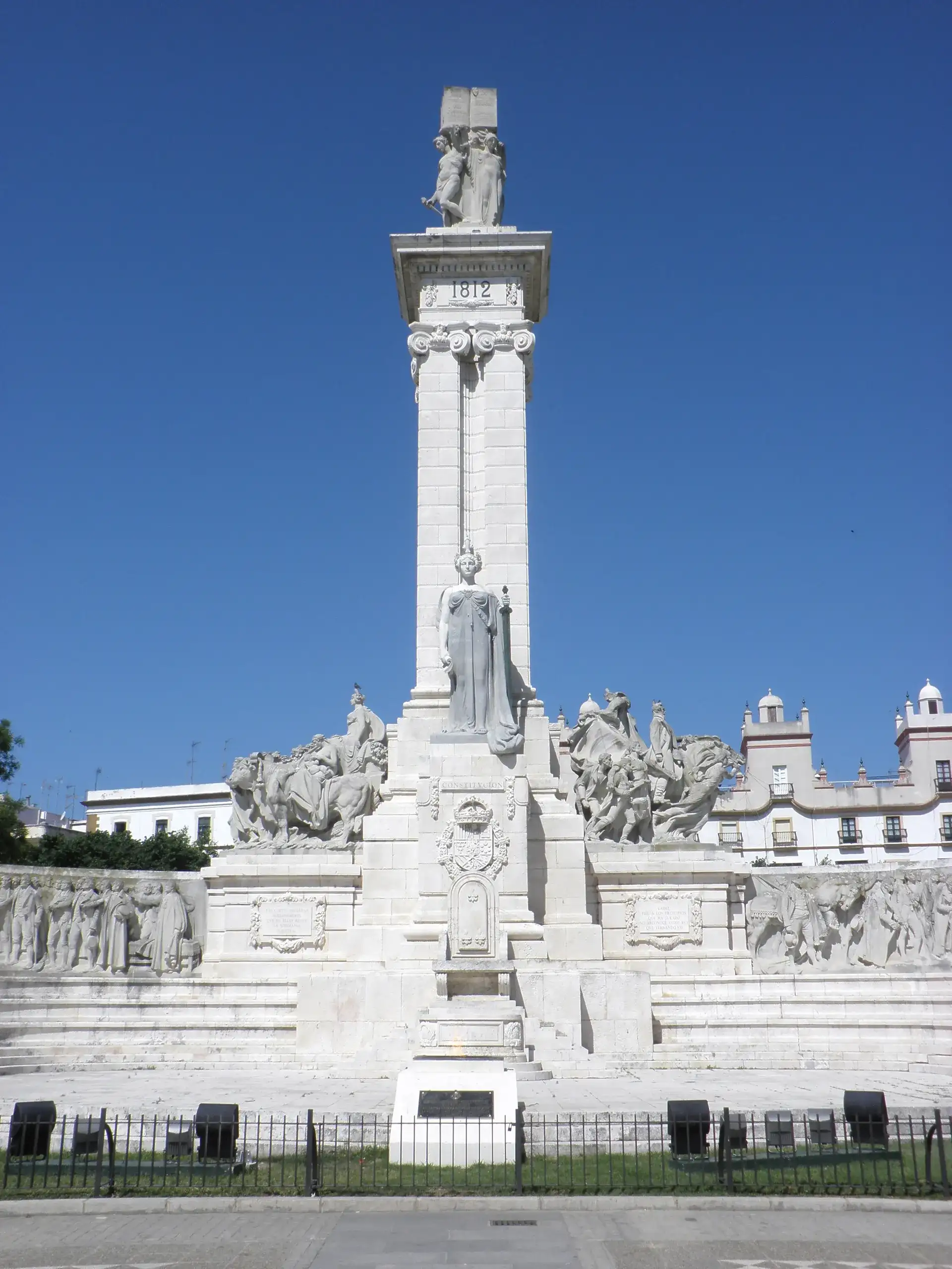 Plaza de España & 1812 Monument in Cádiz - Cadiz