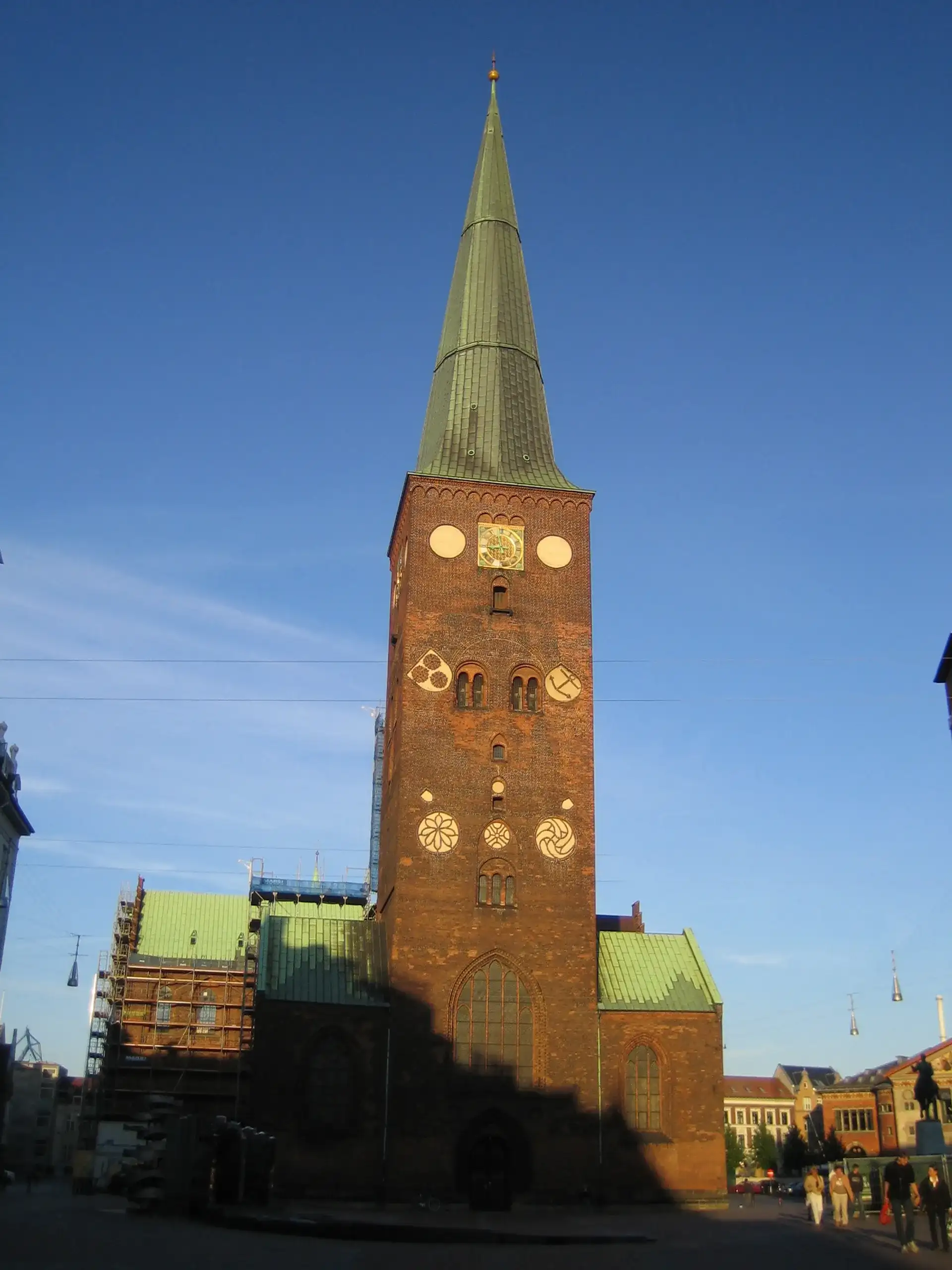 Dom zu Aarhus: Dänemarks längste und höchste Kirche - Aarhus