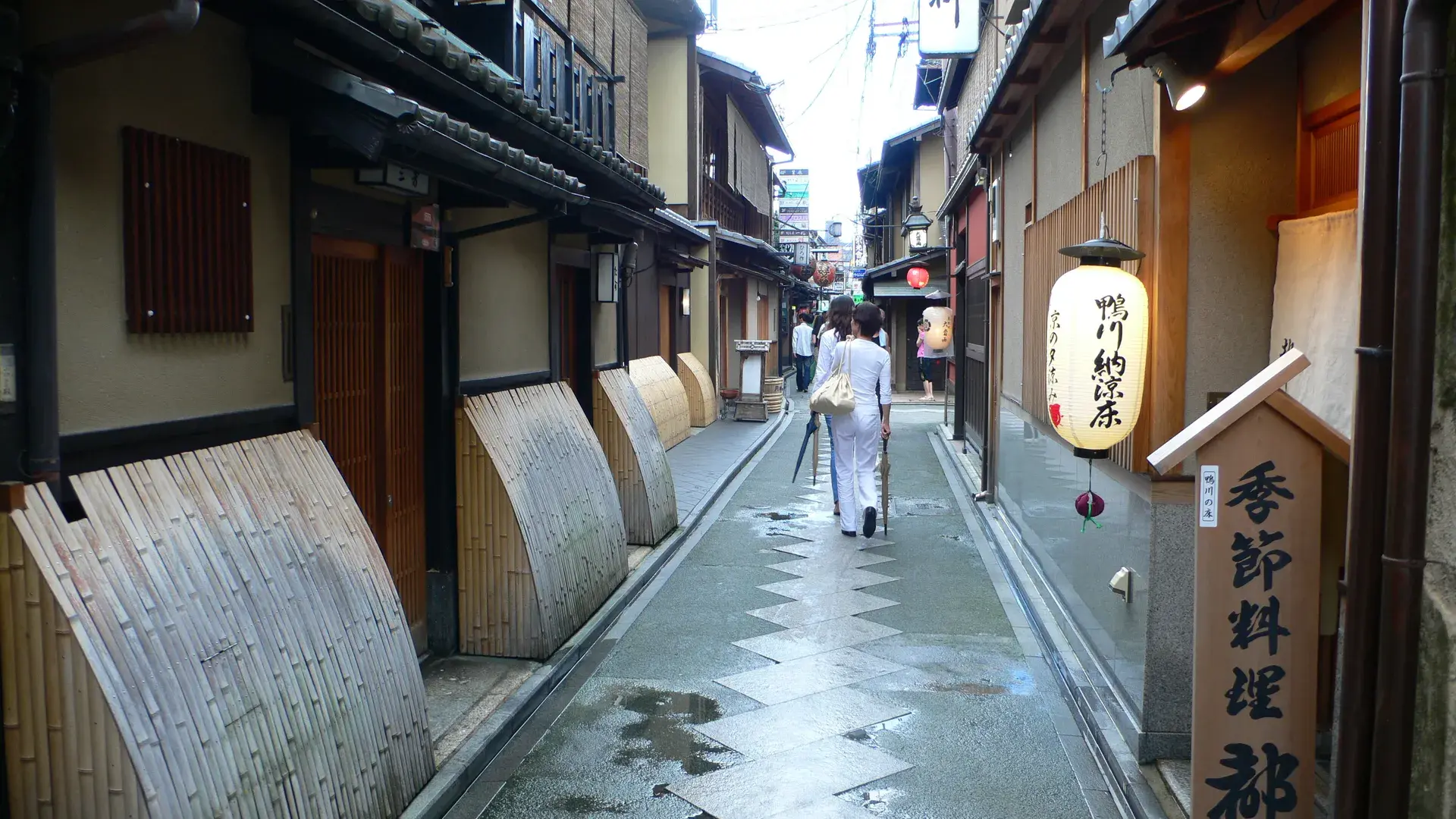 Tour image 3 for Kyoto: gion's lantern-lit alleys, a self-guided walking tour with audio and quizzes