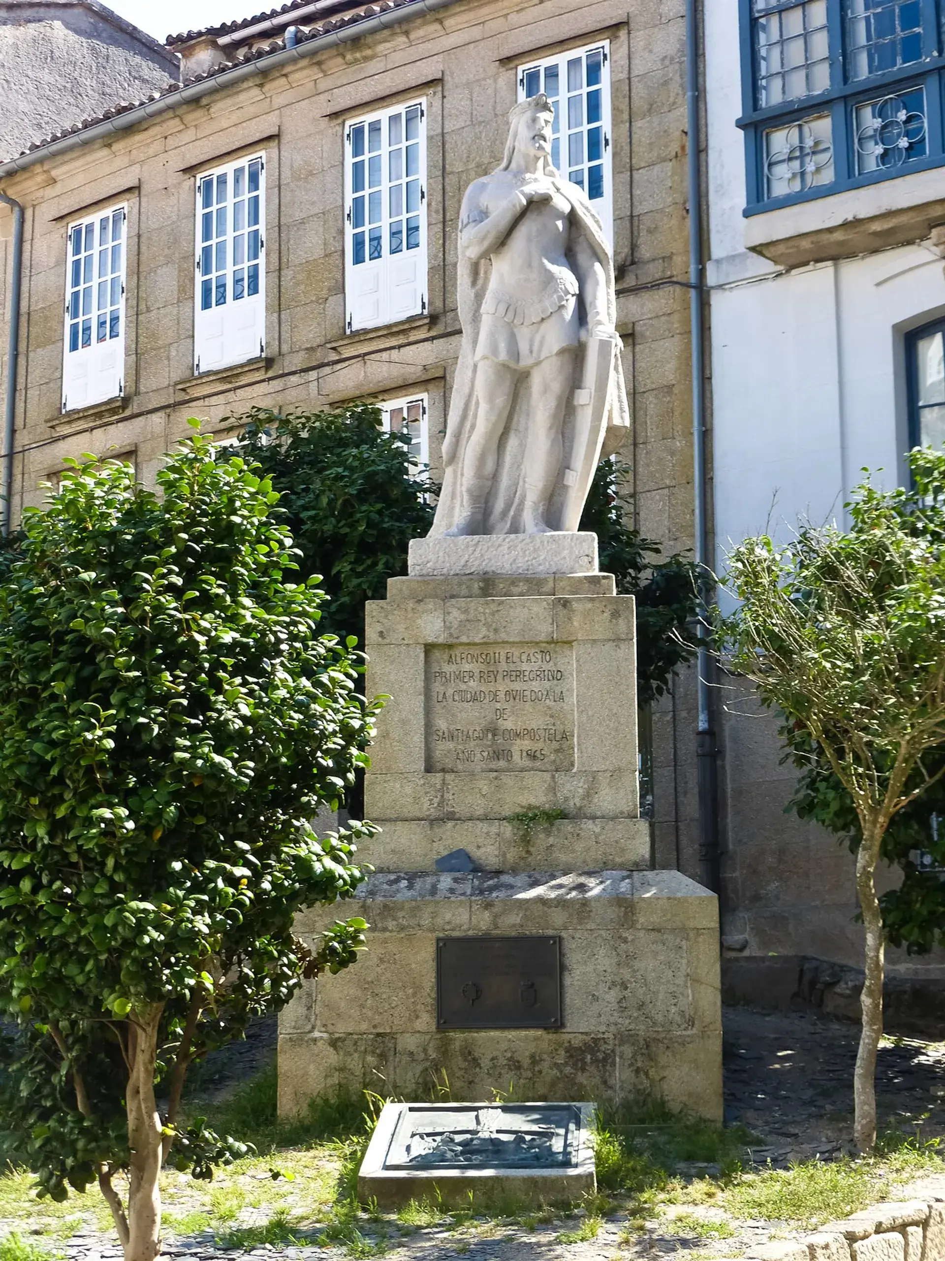 Estatua del Rey Alfonso II de Asturias, El Casto