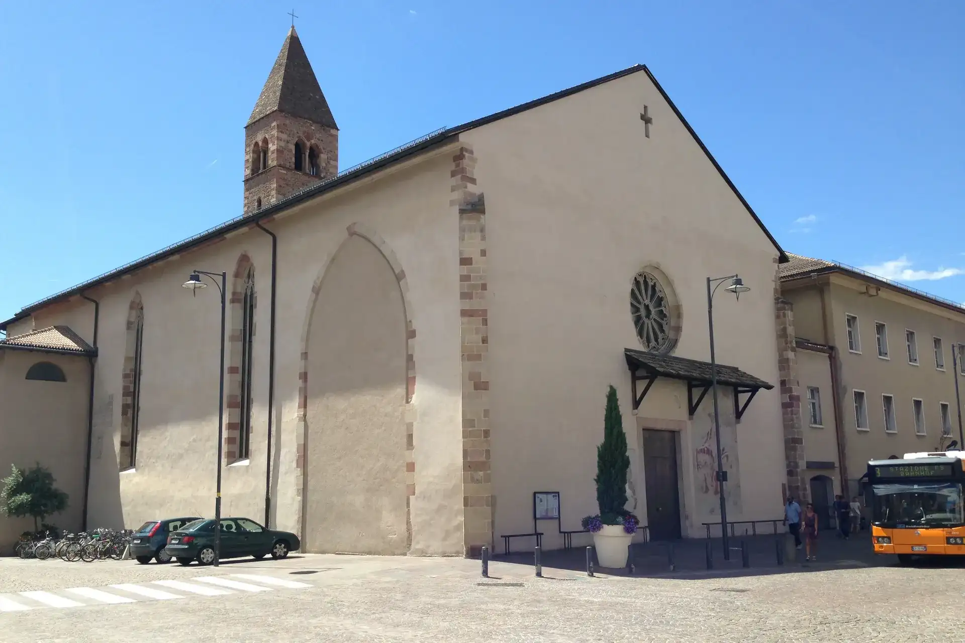 Chiesa dei Domenicani: Bolzano's Gothic Gem & Frescoes - Bolzano