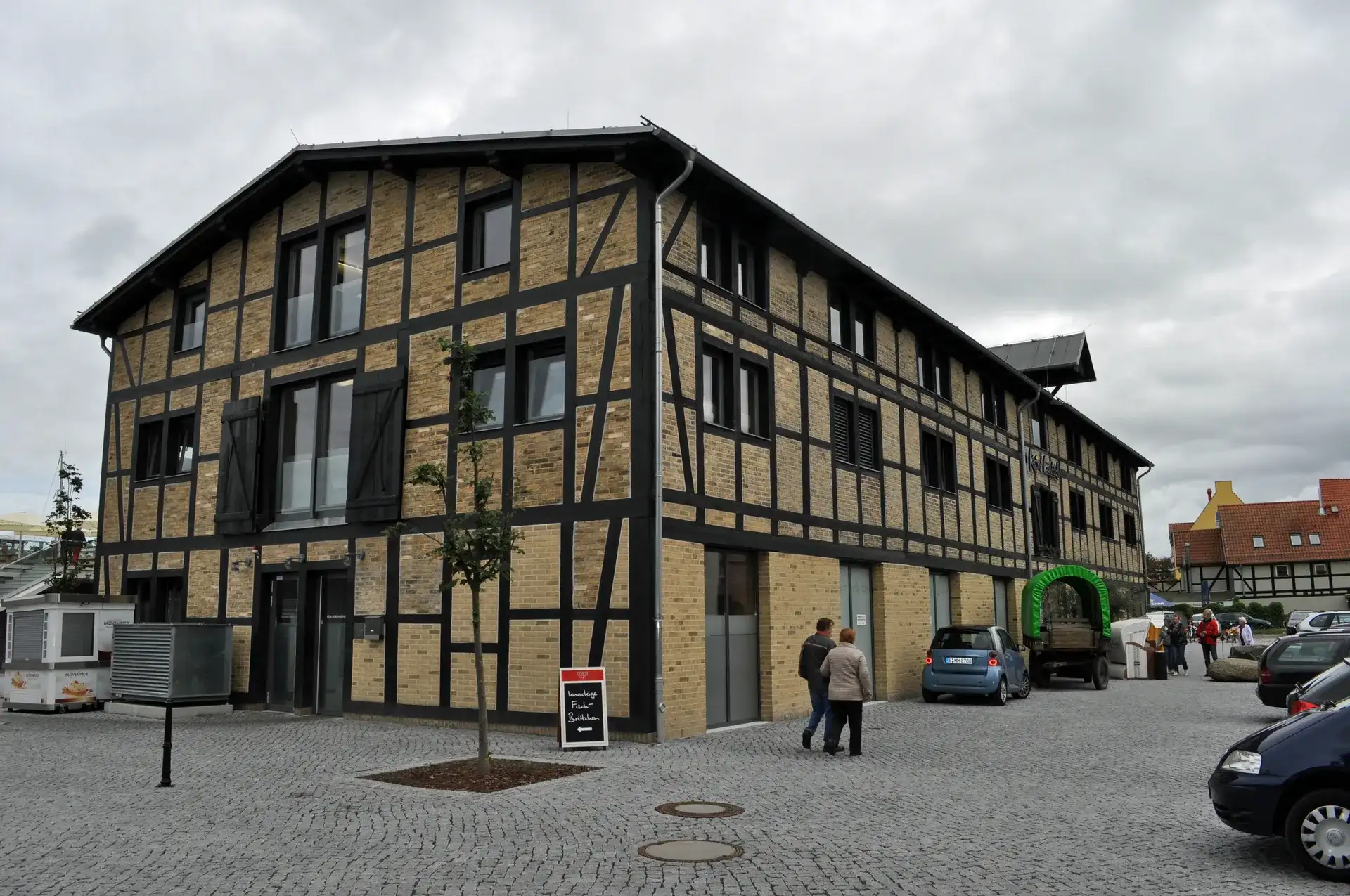 Kron-Lastadie: Stralsund's Historic Harbor Terrace - Stralsund