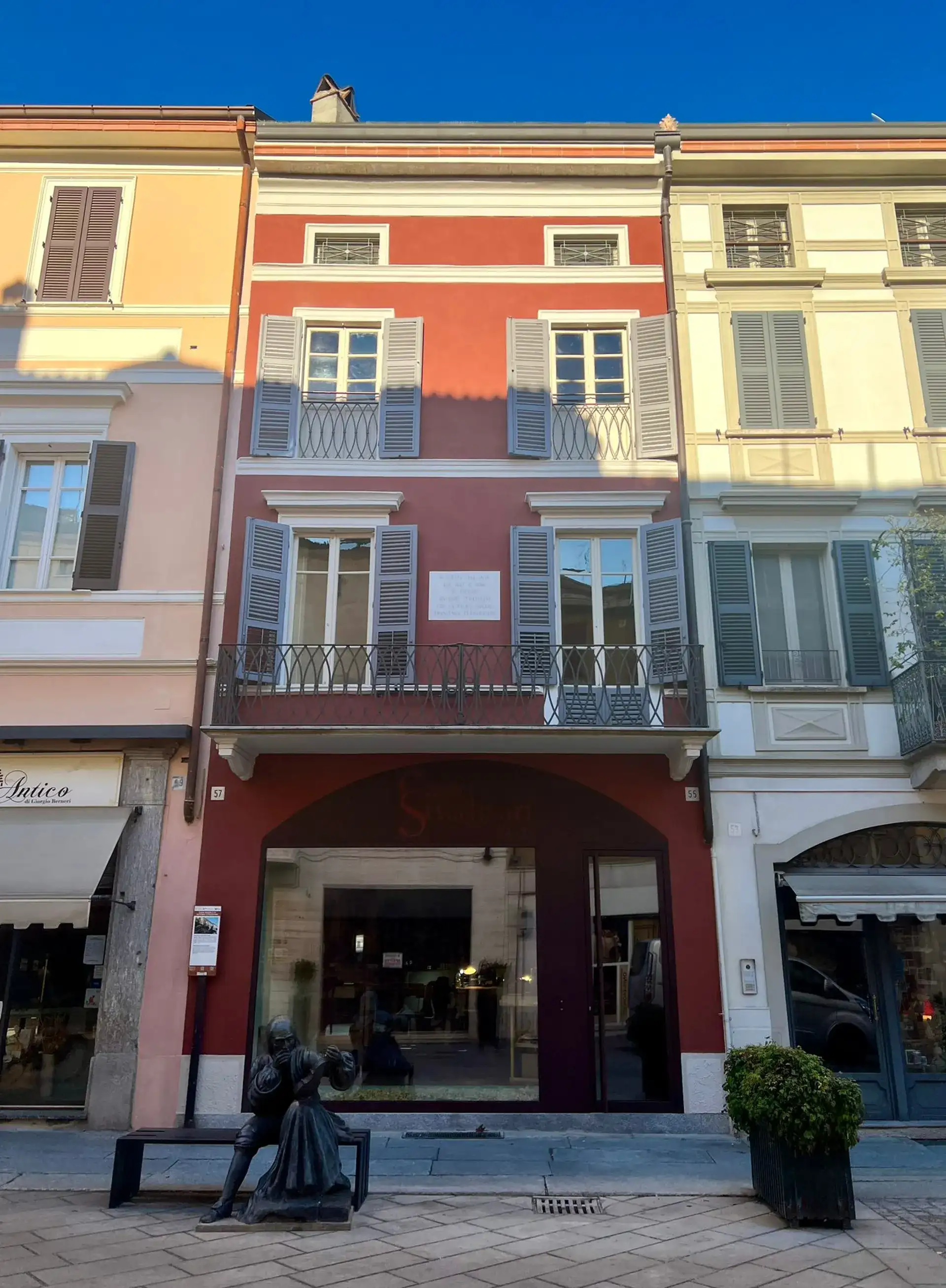 Antonio Stradivari on Corso Garibaldi in Cremona - Cremona