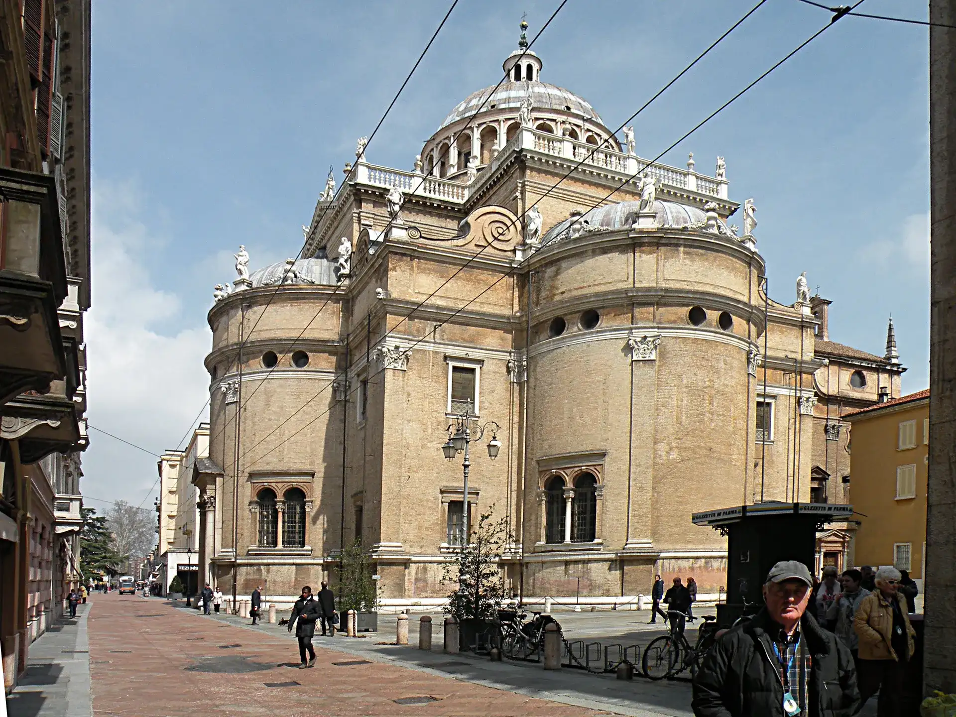 斯泰卡塔圣母圣殿:帕尔马的文艺复兴瑰宝 - Parma