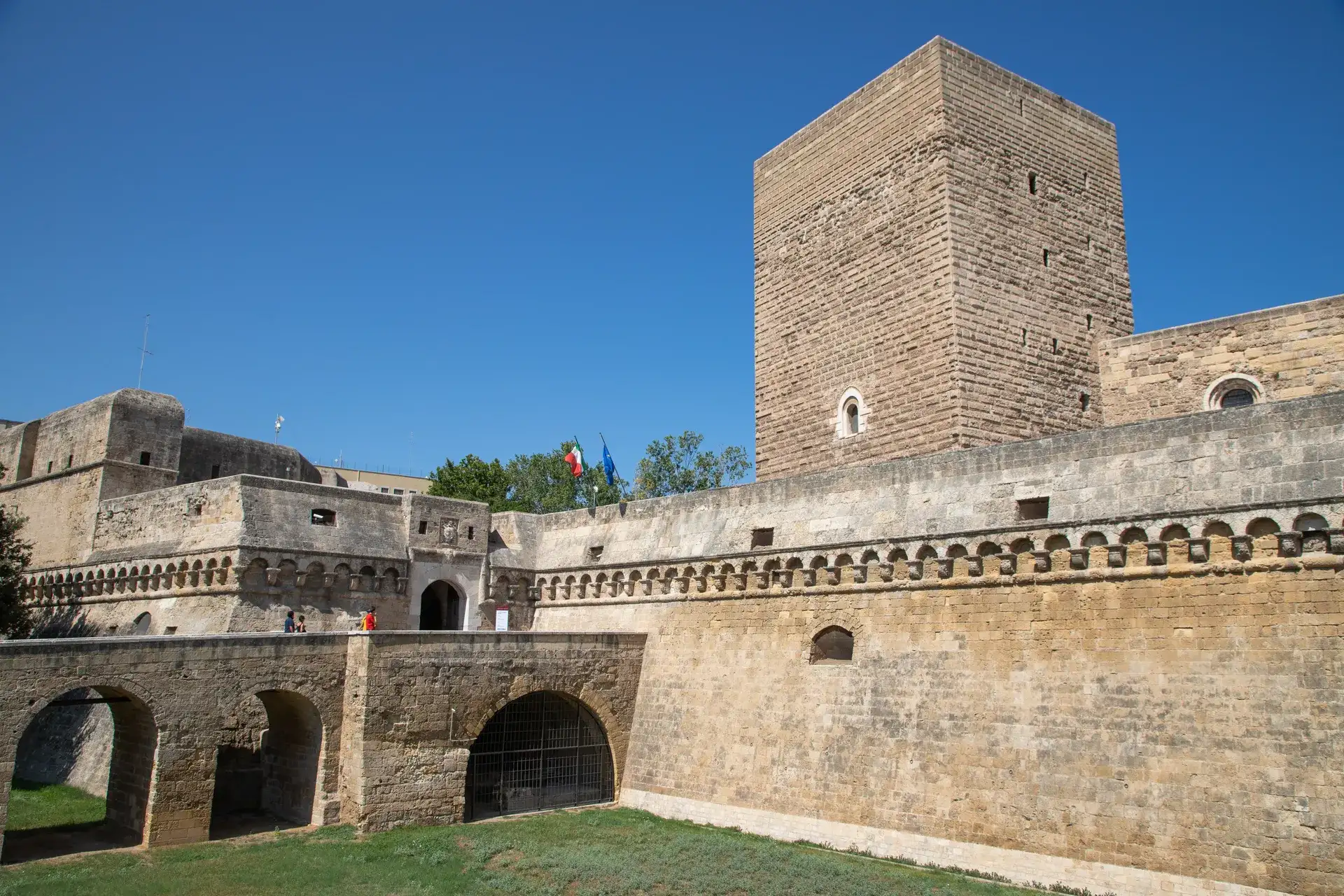 Castello Svevo di Bari: A Fortress of Emperors and Kings - Bari