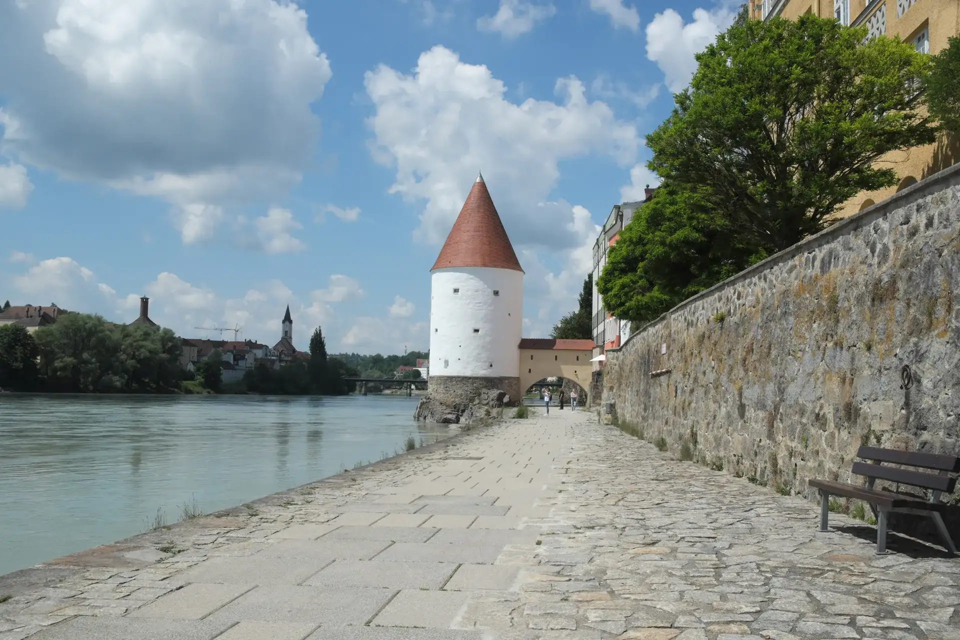 Schaiblingsturm: Passau's Historic White River Tower - Passau